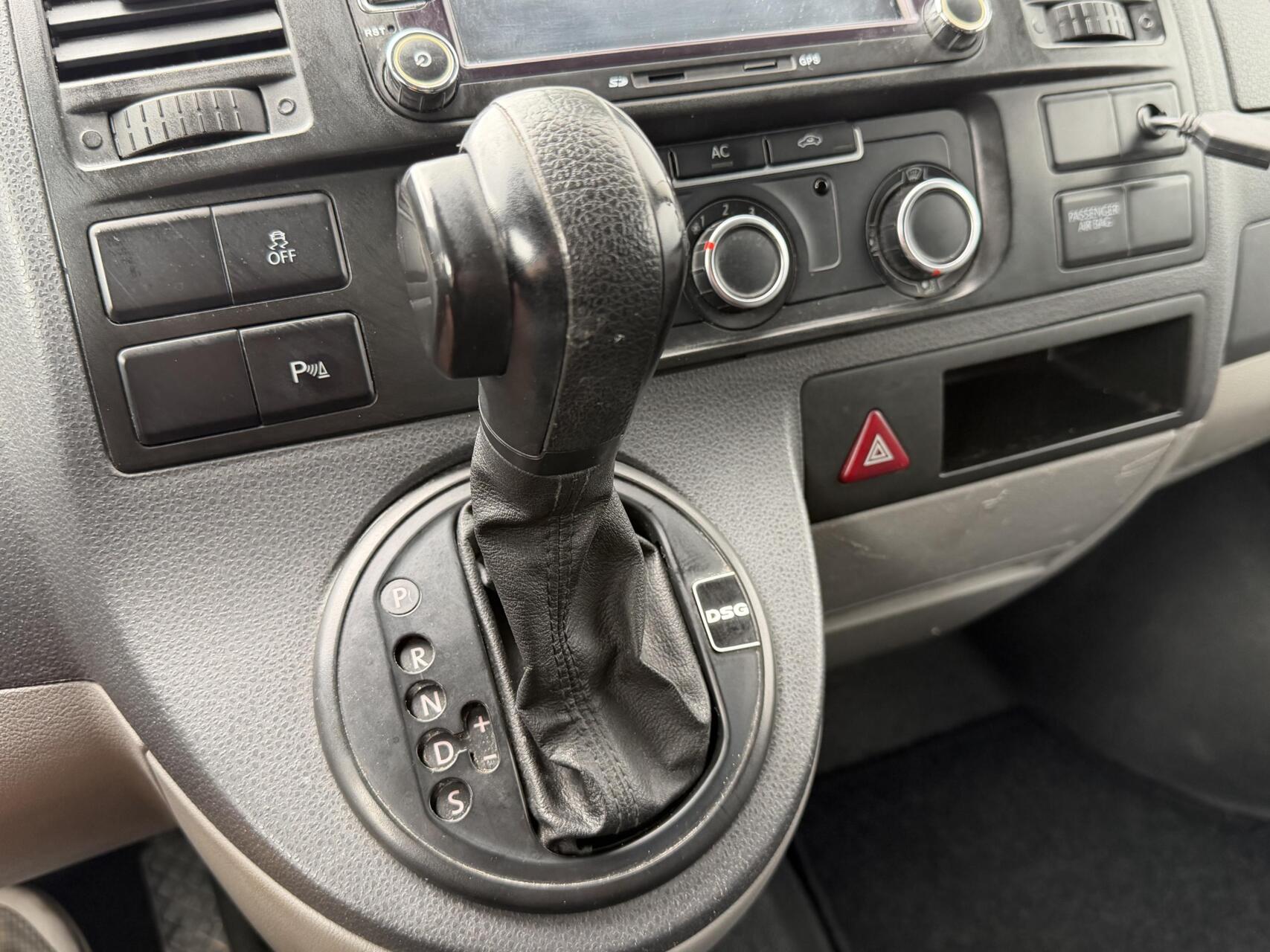 Foto van Volkswagen Transporter Bestel D 132 KW DC Aut