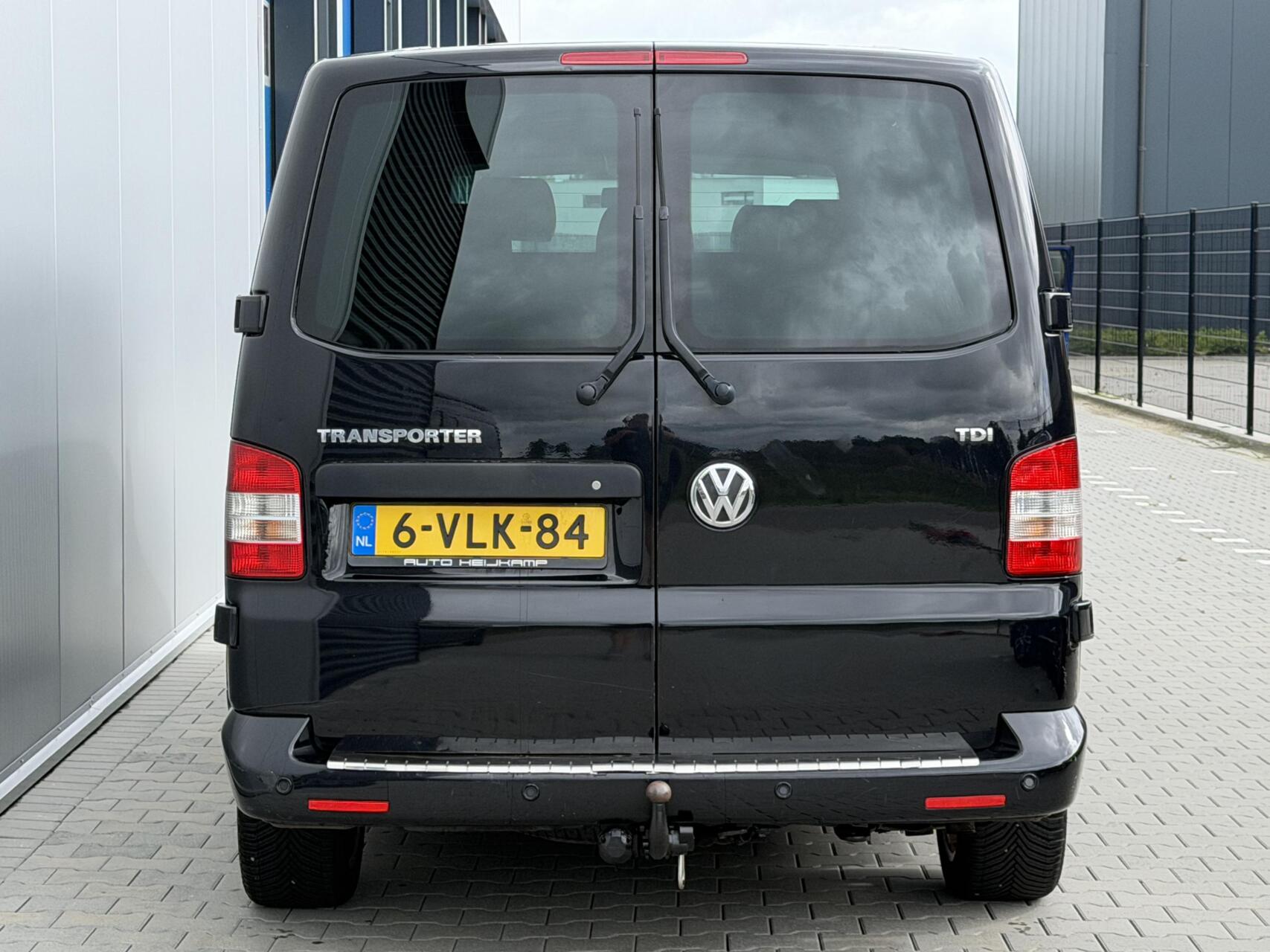 Foto van Volkswagen Transporter Bestel D 132 KW DC Aut