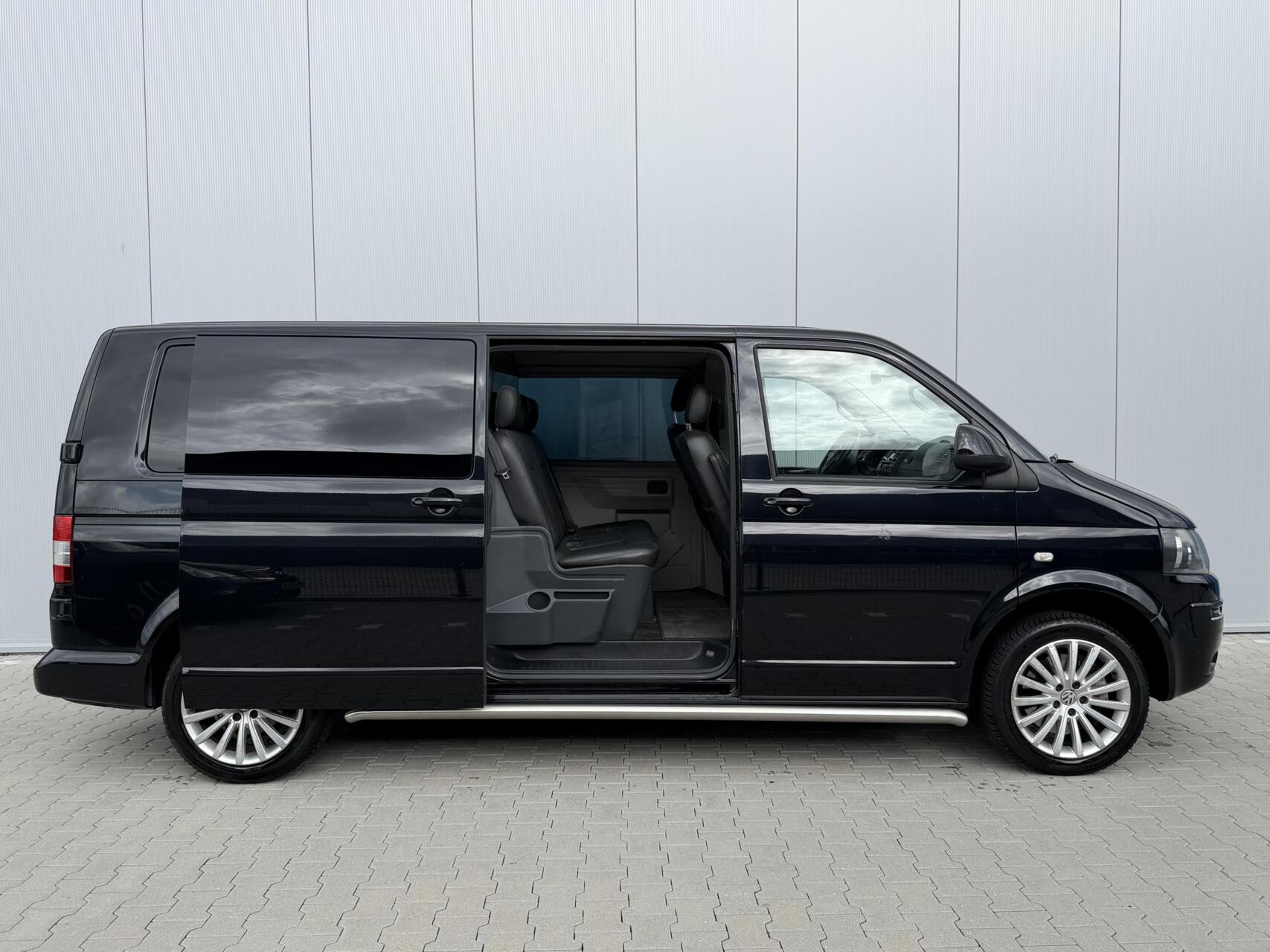 Foto van Volkswagen Transporter Bestel D 132 KW DC Aut