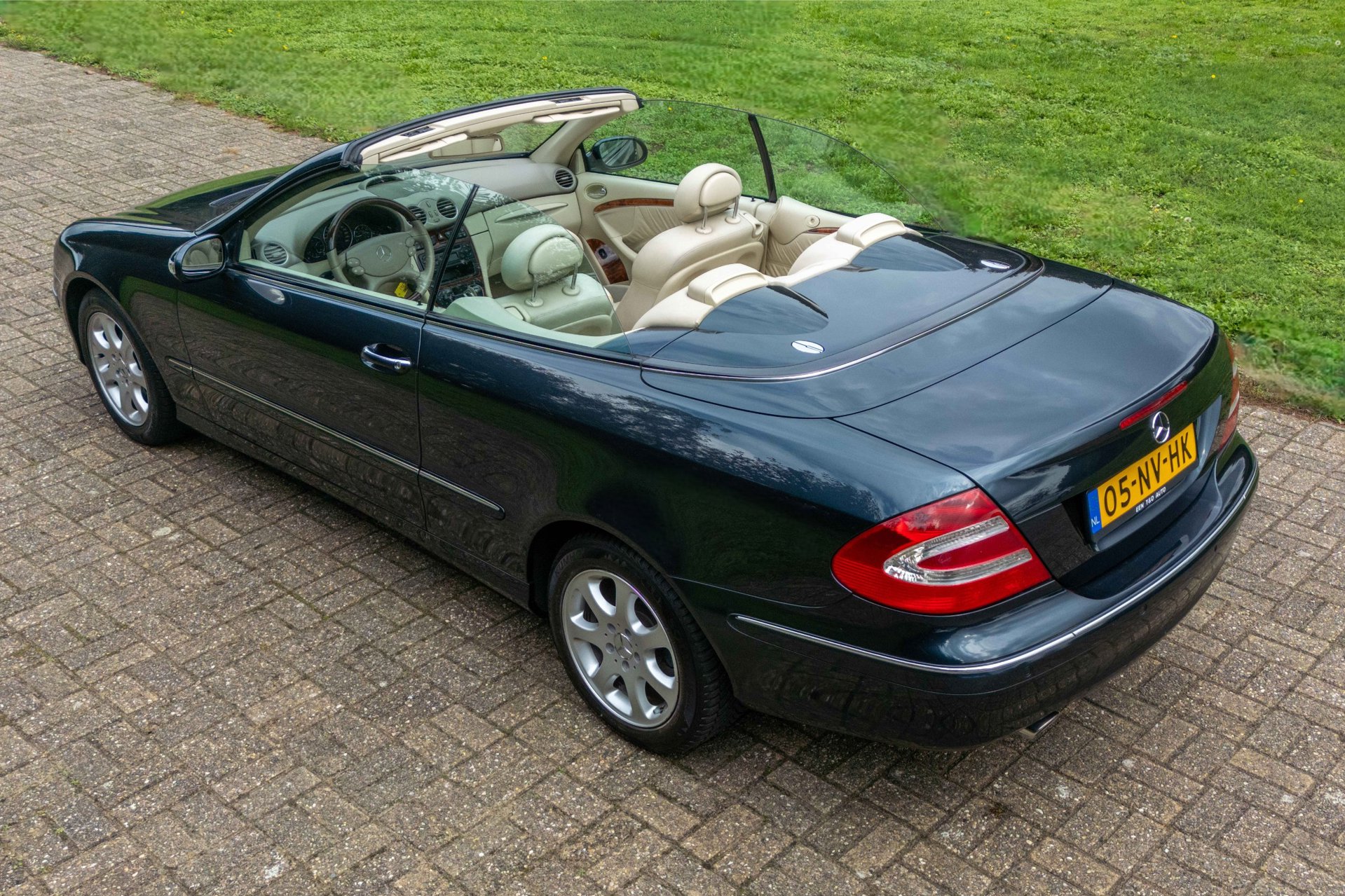 Foto van Mercedes-Benz CLK 200 Kompressor