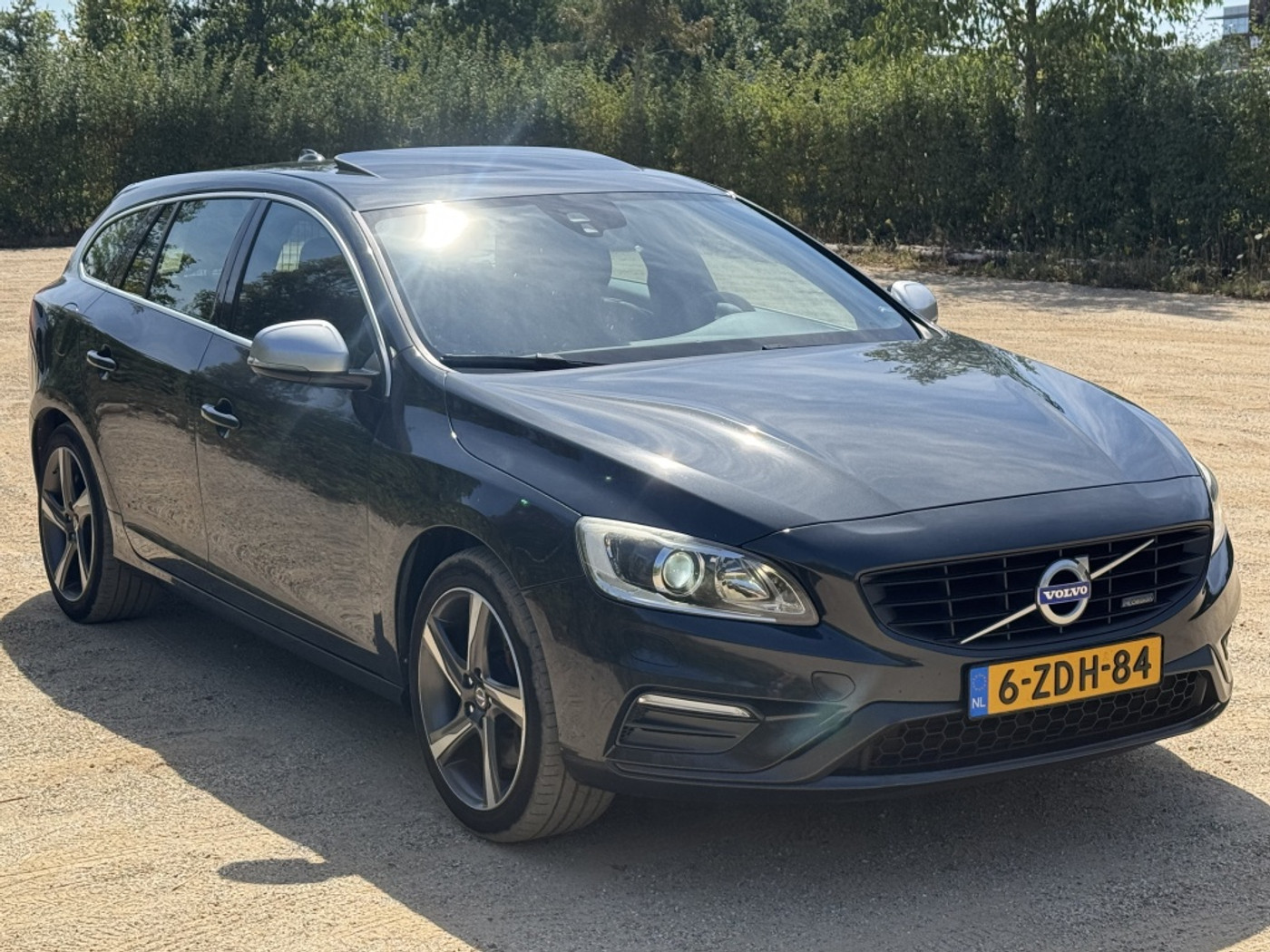 Foto van Volvo V60 Plug In Hybrid