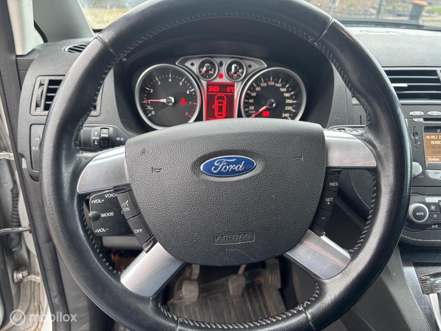 Foto van Ford C-max