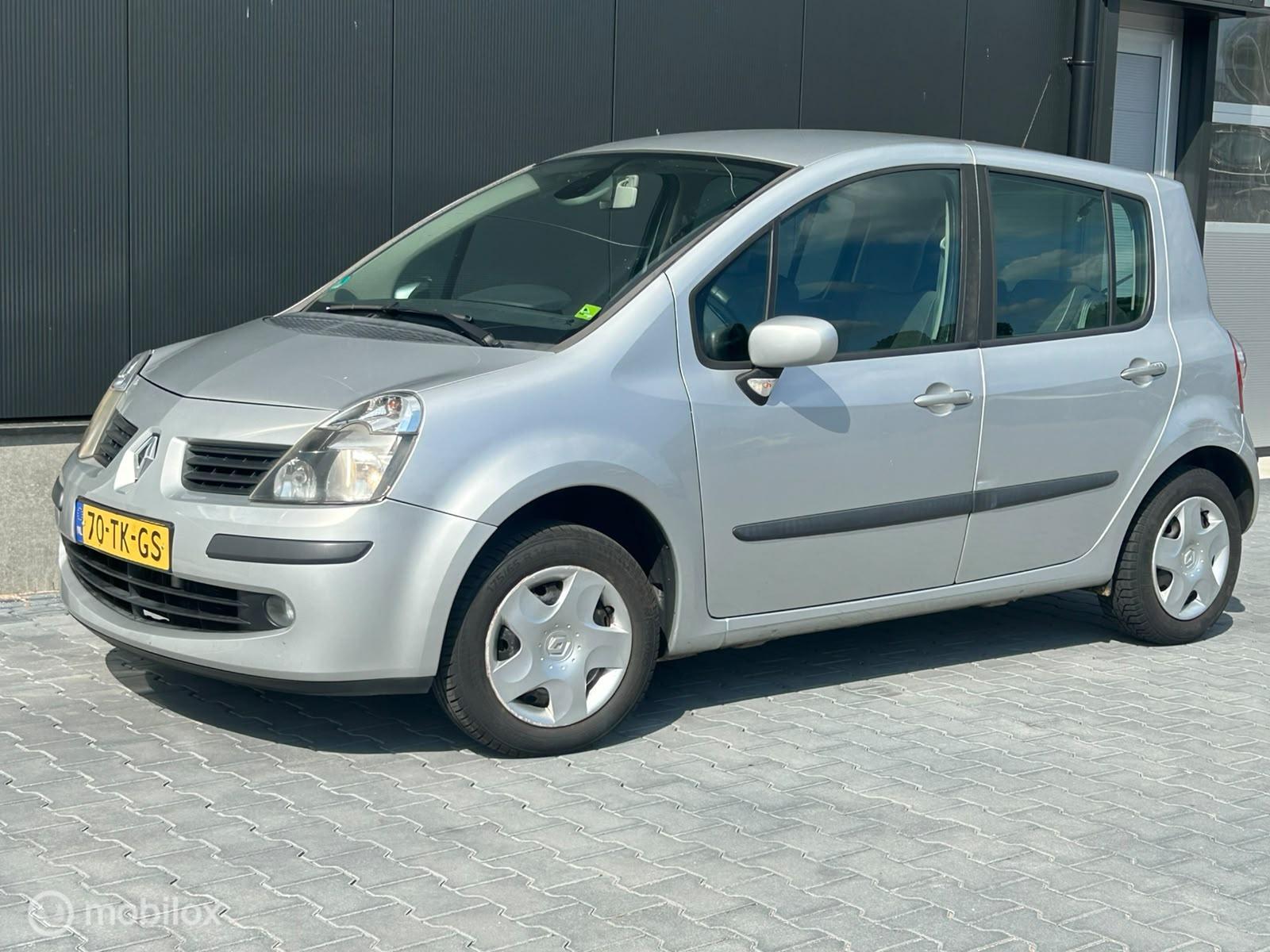 Renault Modus 1.6 Privilège Airco Cruise NAP 2006 - voorkant