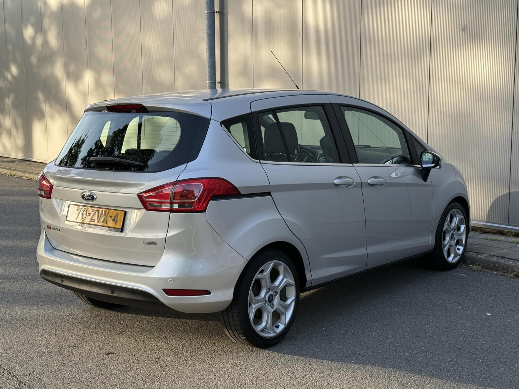 Foto van Ford B-max