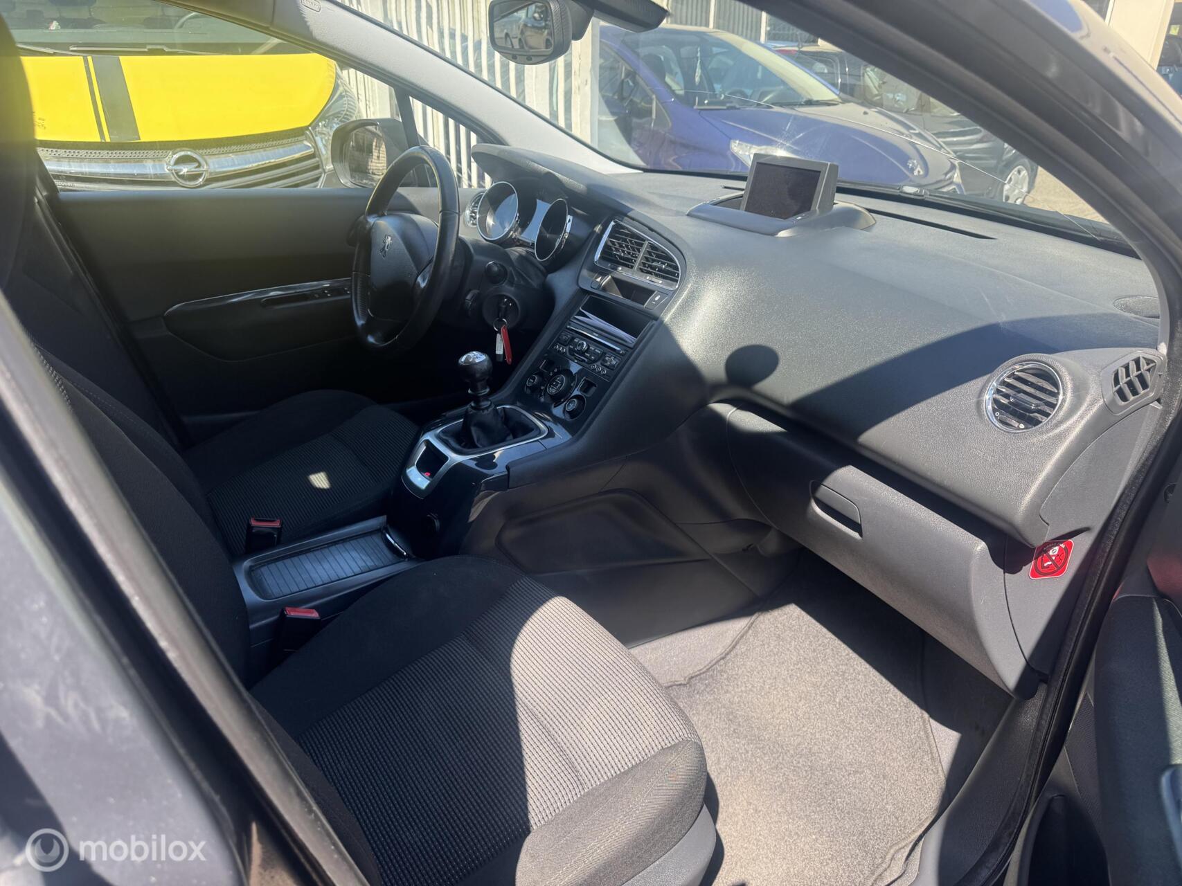 Foto van Peugeot 5008