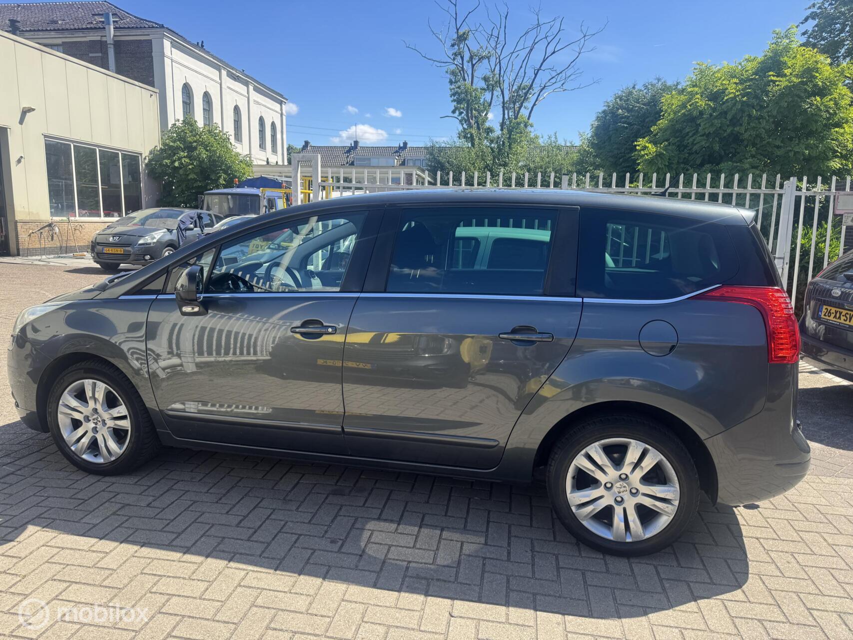 Foto van Peugeot 5008