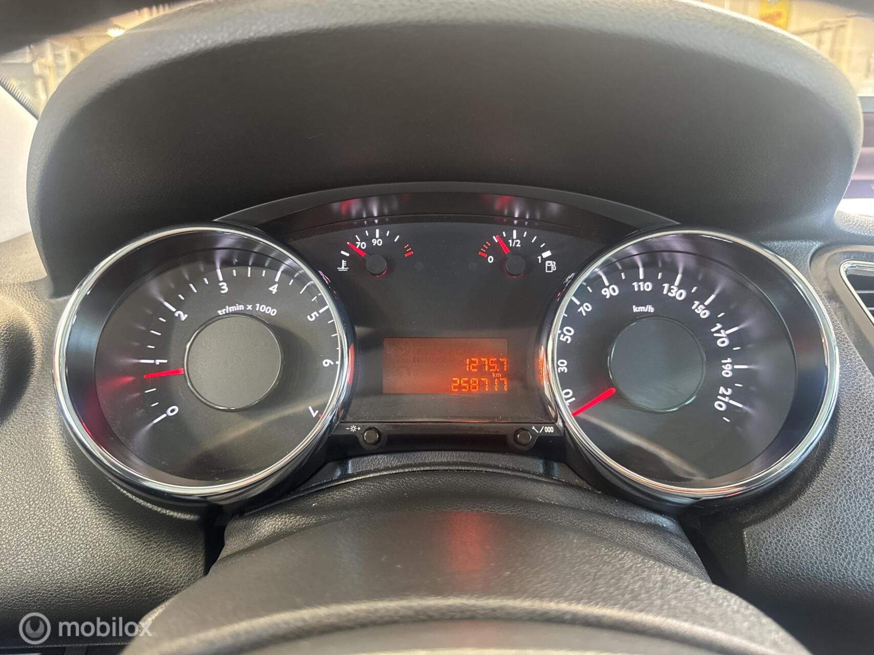 Foto van Peugeot 5008