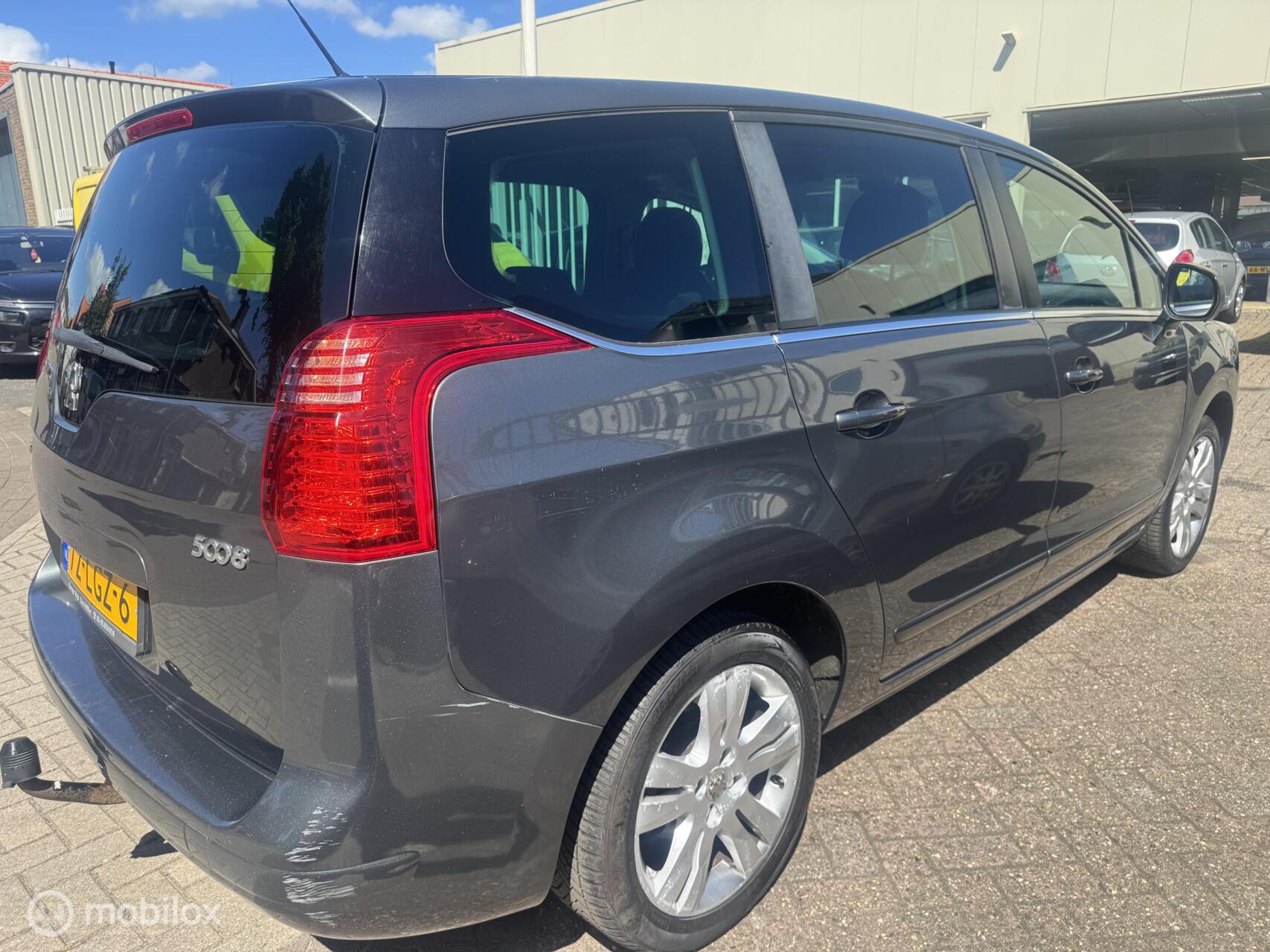 Foto van Peugeot 5008