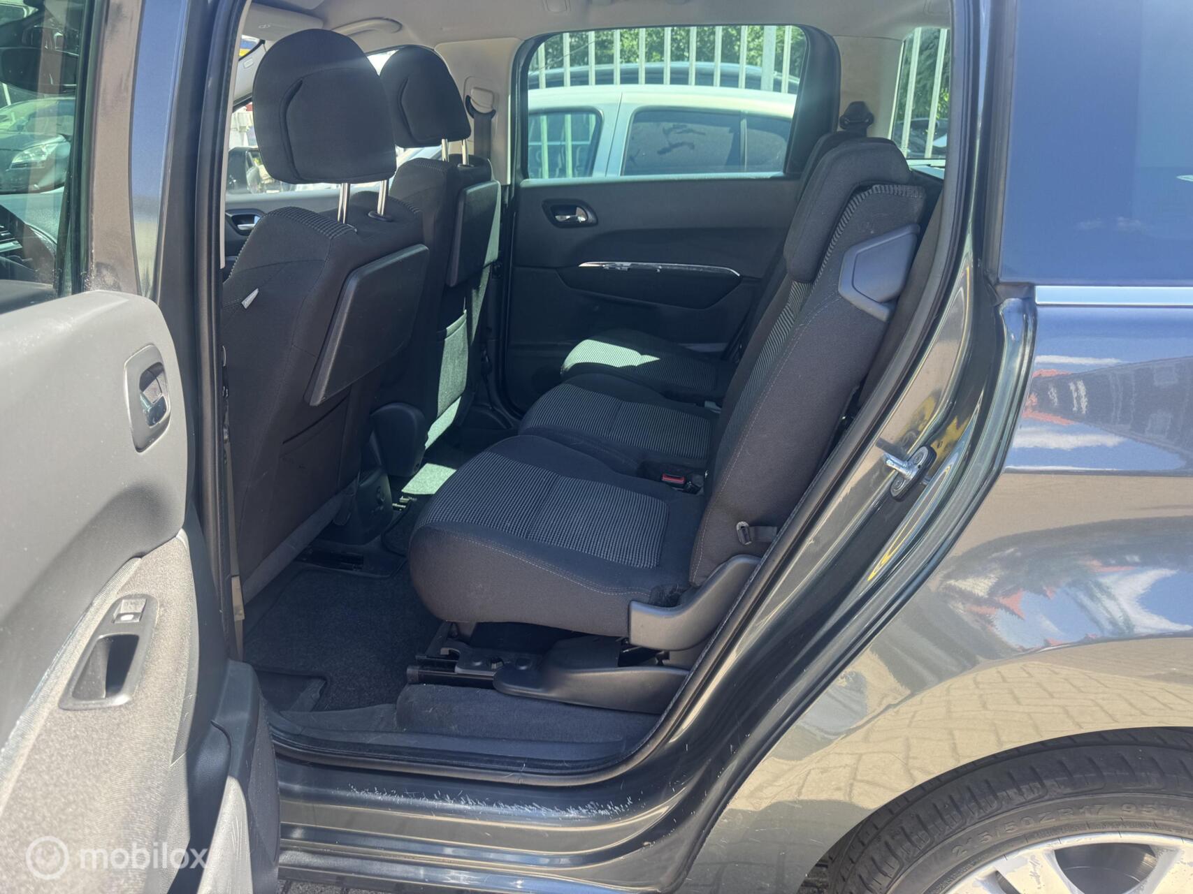 Foto van Peugeot 5008