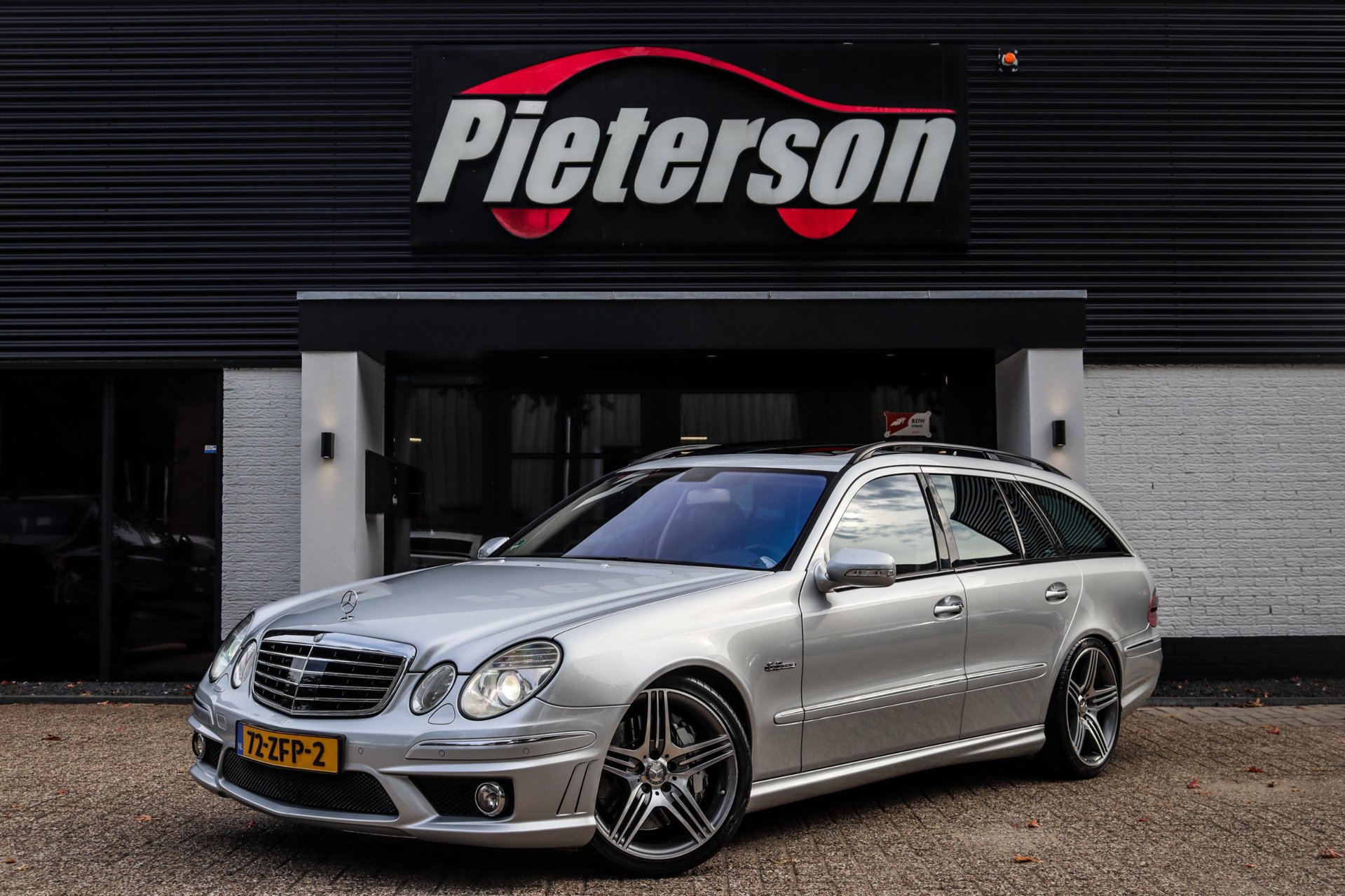 Foto van Mercedes-Benz E 63 AMG