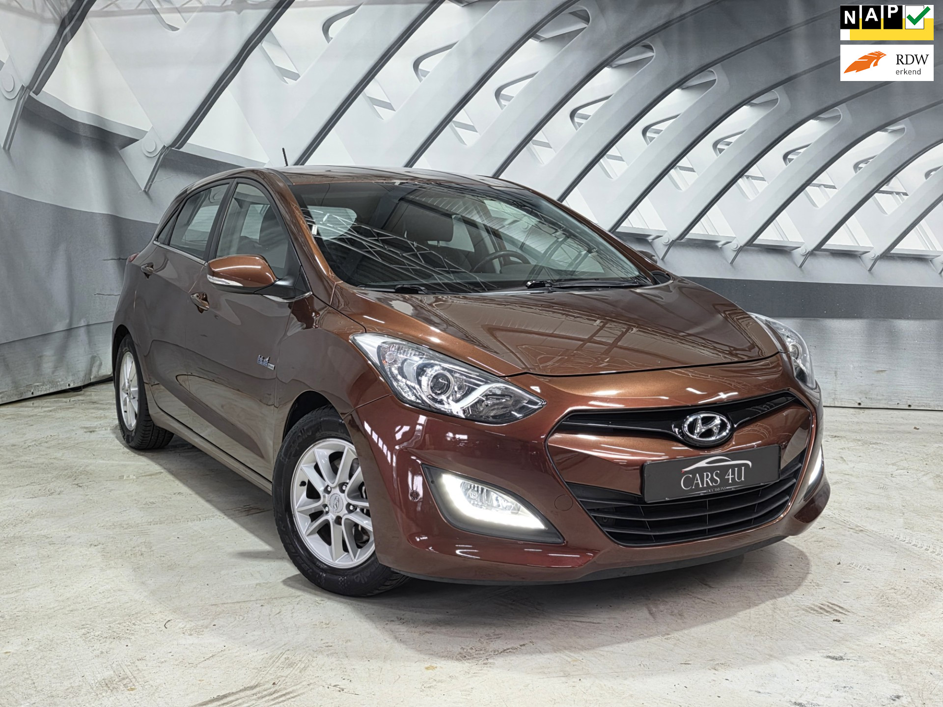 Hyundai I 30 1.6 GDI i-Vision camera clima navi 2013 - voorkant