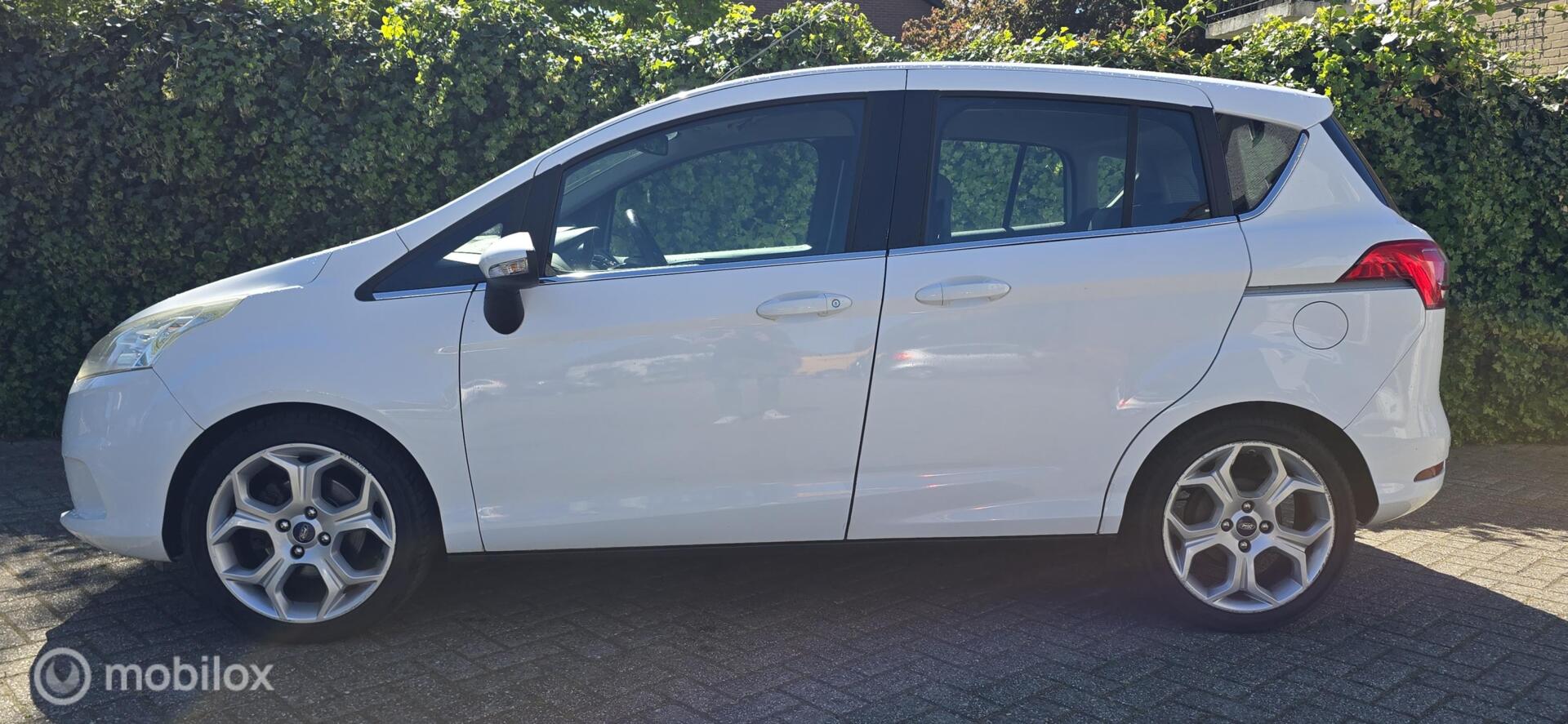 Foto van Ford B-max