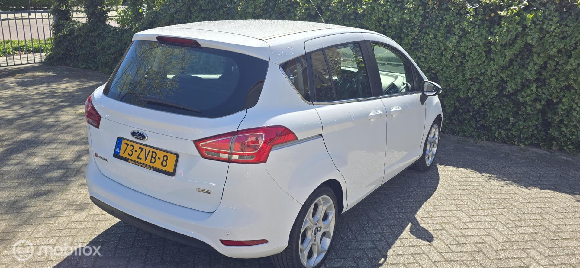 Foto van Ford B-max