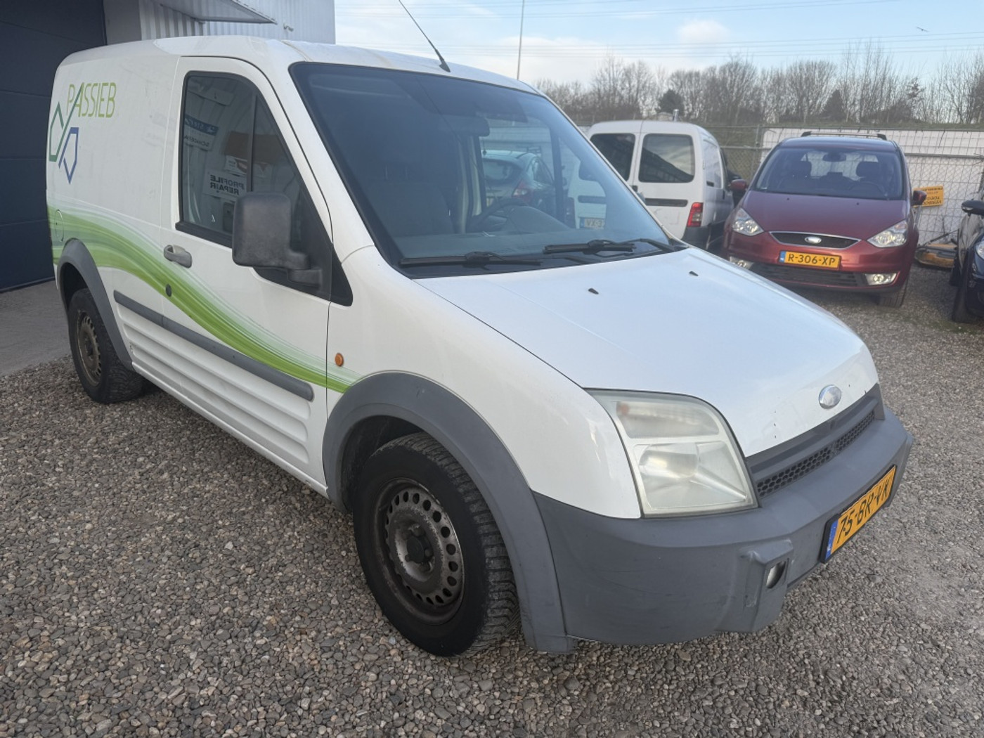 Foto van Ford Transit Connect 200s LR Van 1.8td 55
