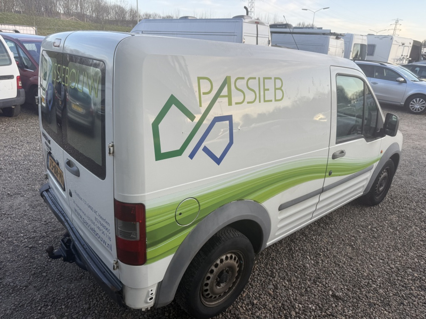 Foto van Ford Transit Connect 200s LR Van 1.8td 55