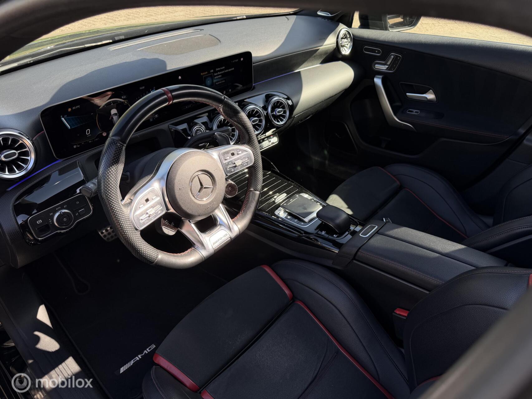 Foto van Mercedes-Benz AMG A 35
