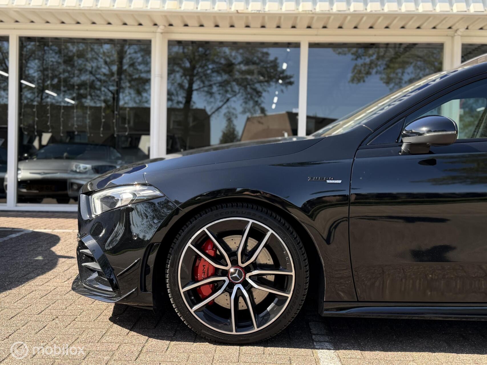 Foto van Mercedes-Benz AMG A 35