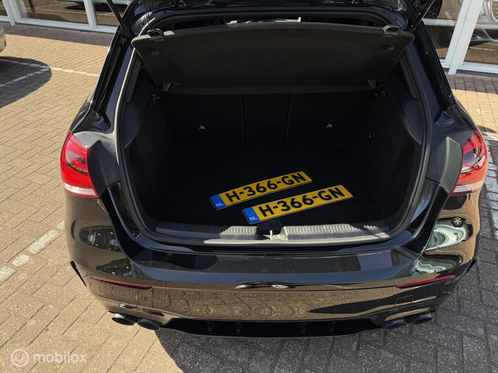 Foto van Mercedes-Benz AMG A 35