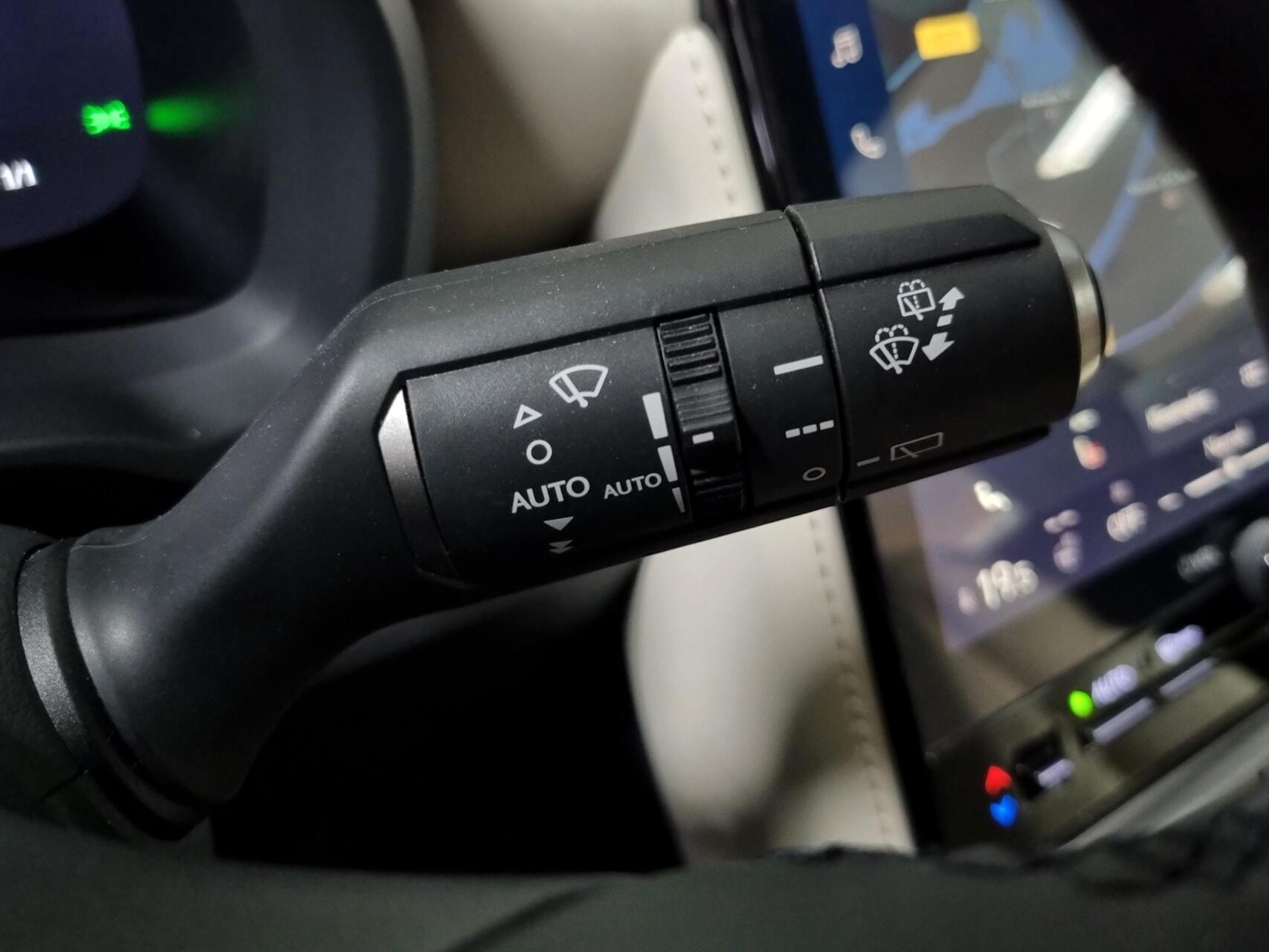 Foto van Lexus Lexus LBX