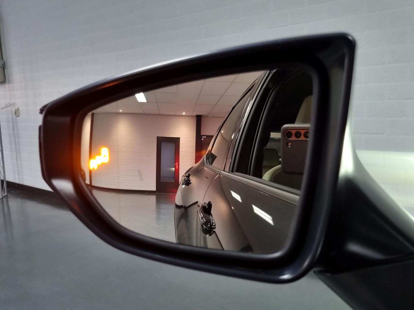 Foto van Lexus Lexus LBX