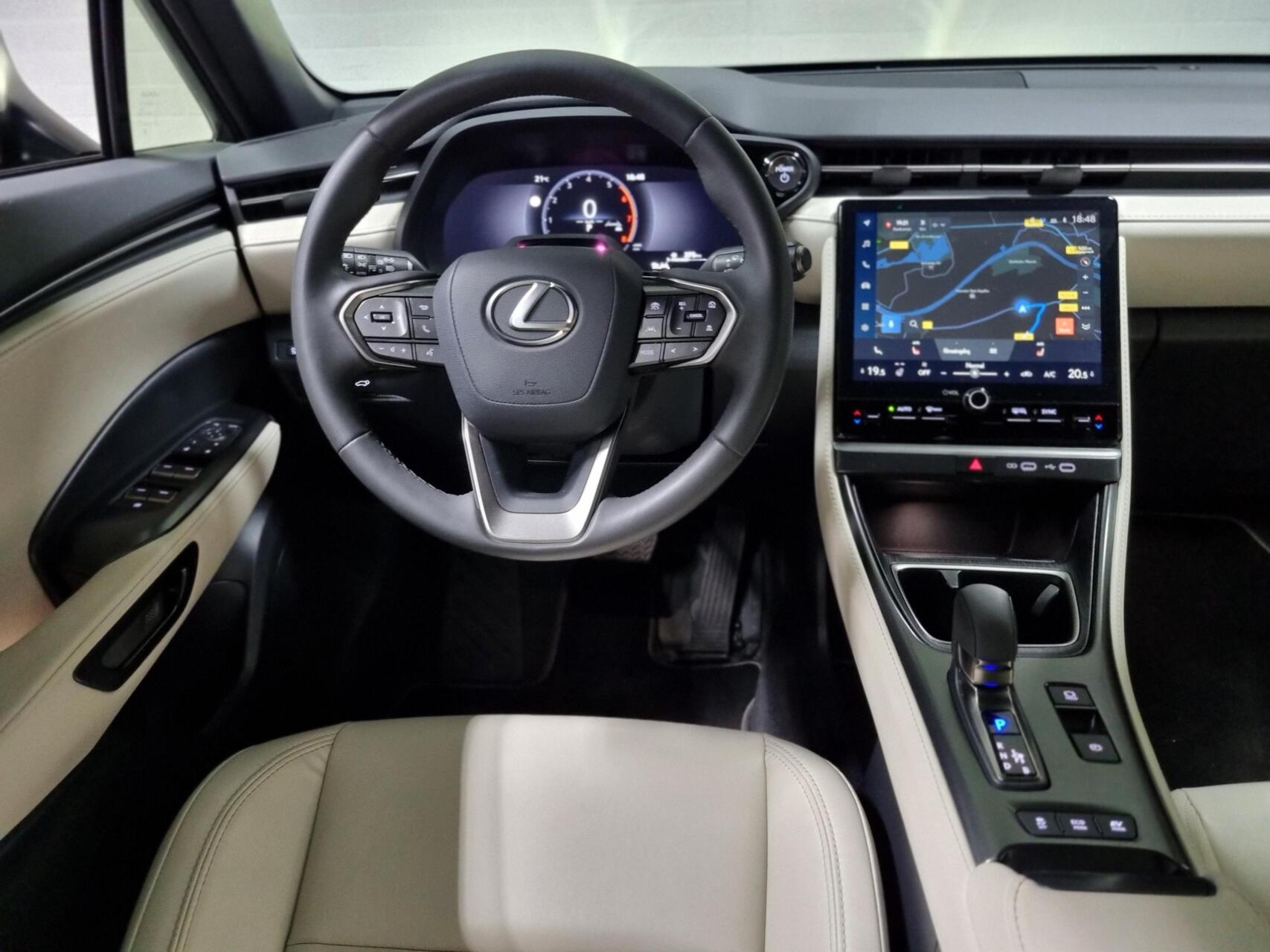 Foto van Lexus Lexus LBX
