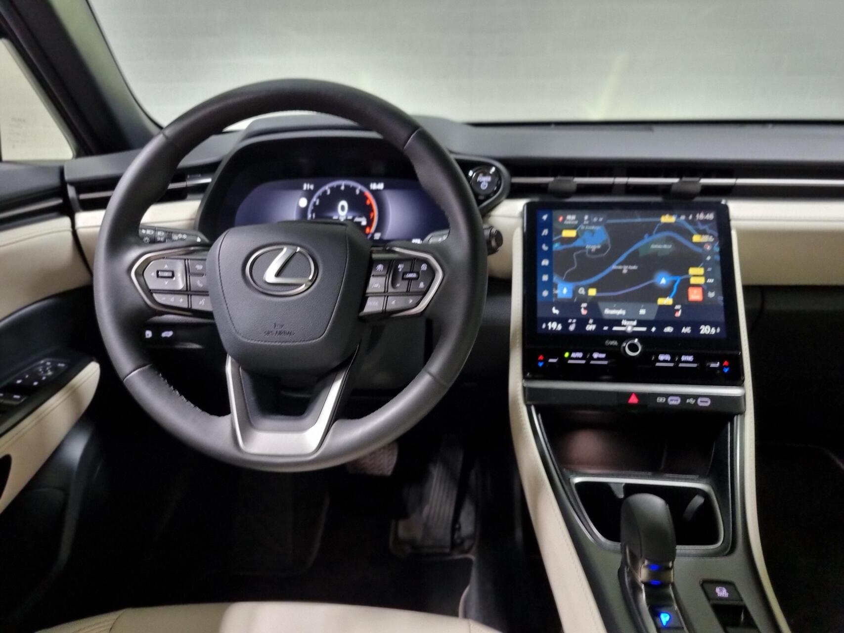 Foto van Lexus Lexus LBX