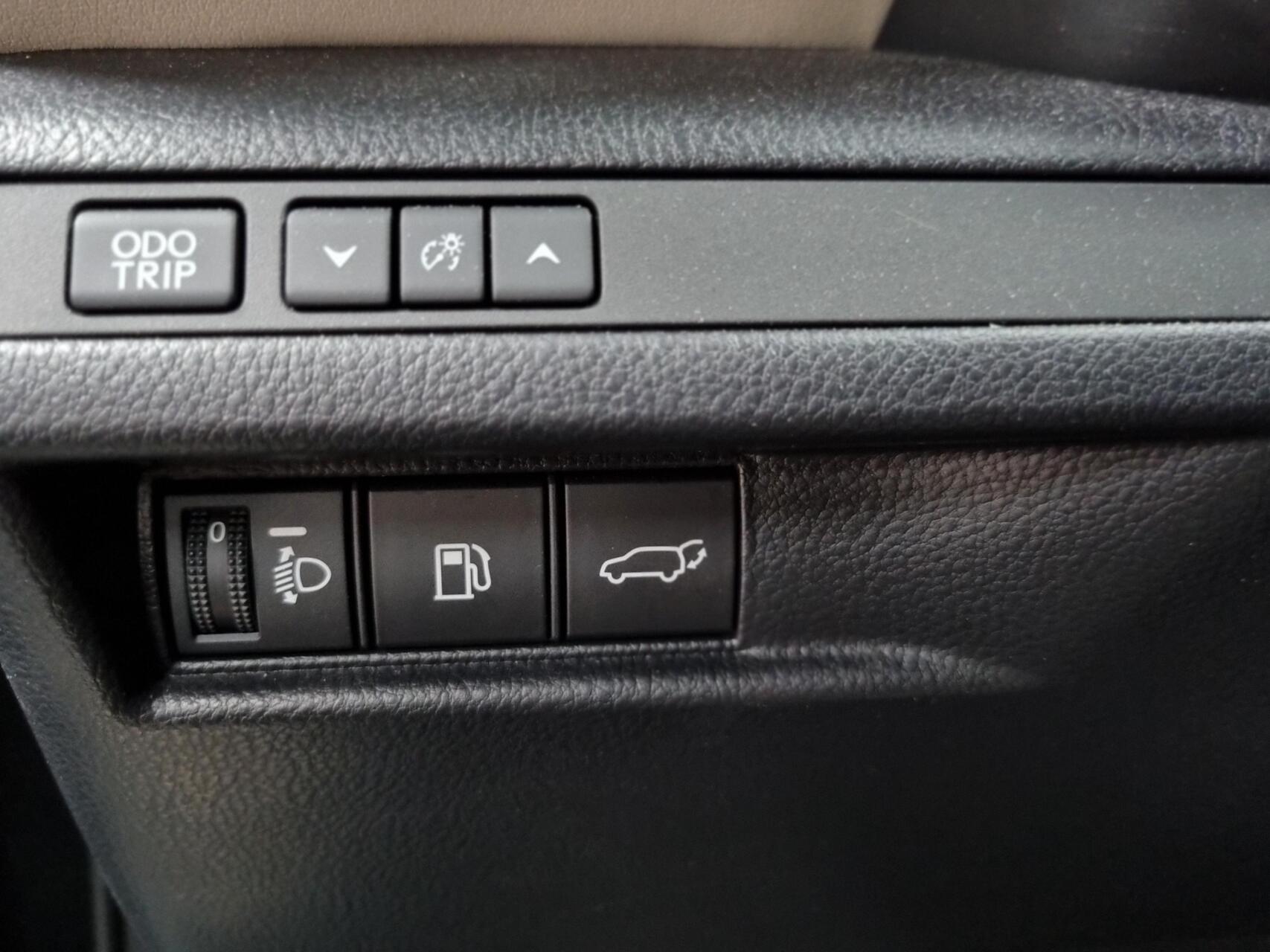 Foto van Lexus Lexus LBX