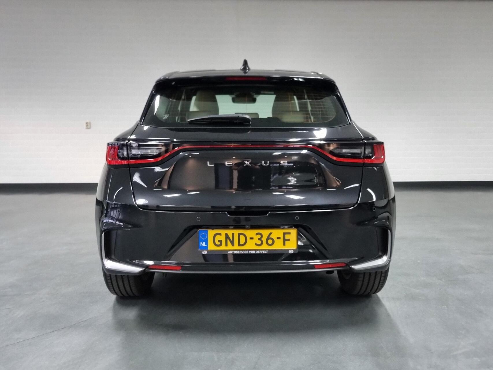 Foto van Lexus Lexus LBX