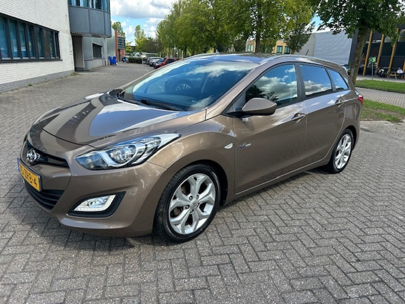Hyundai I 30 1.6 GDI i-Motion 135PK AIRCO CRUISE BLUETH NAP! 2013 - voorkant