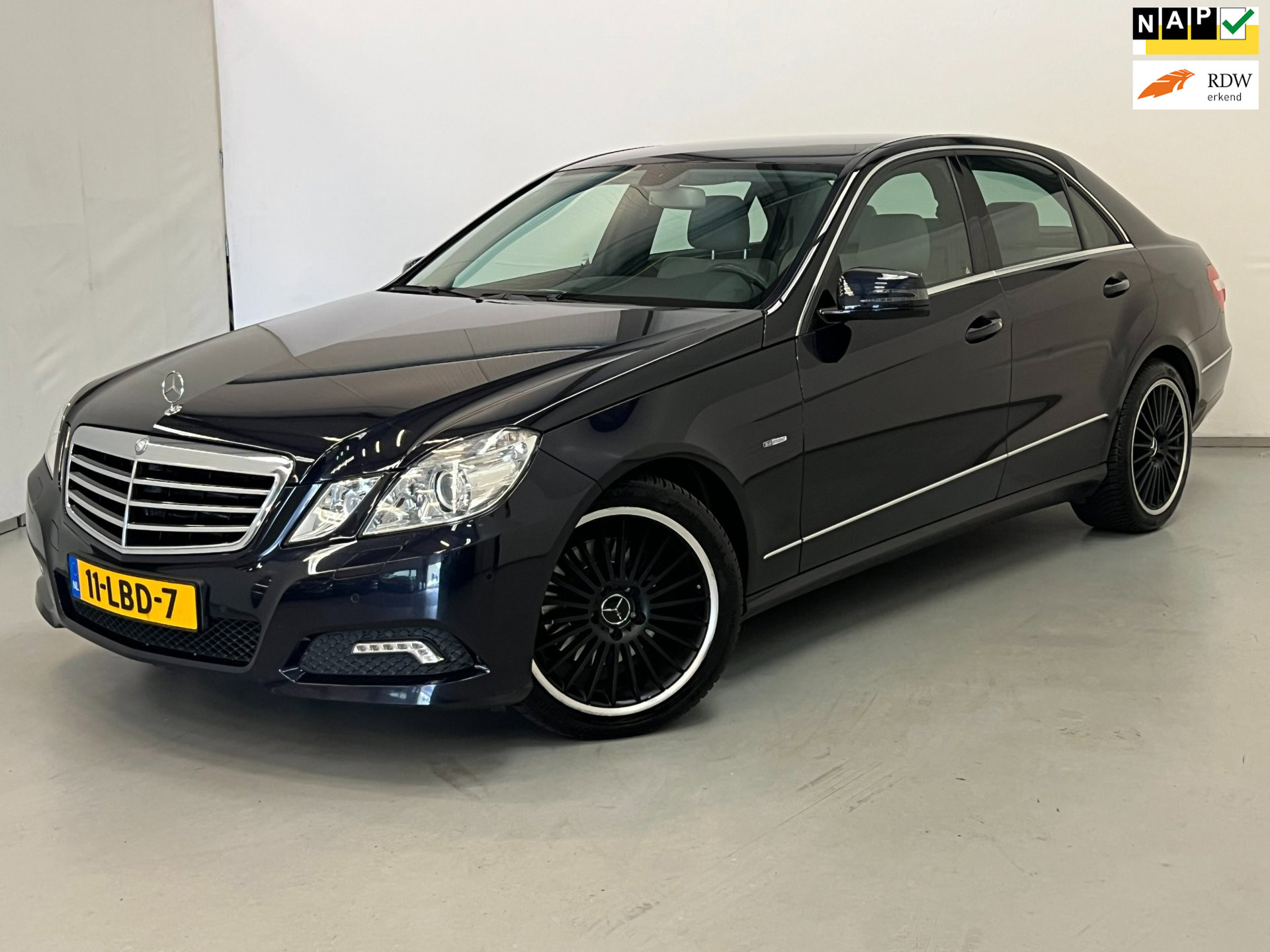 Mercedes-Benz E 350 CDI 350 CDI Avantgarde / NL-auto / Leder / Xenon 2010 - voorkant