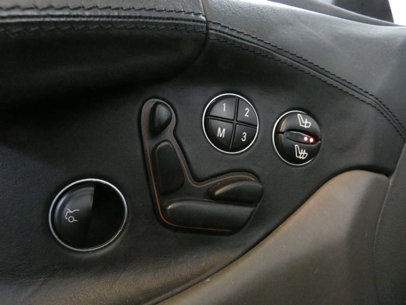 Foto van Mercedes-Benz SL 500