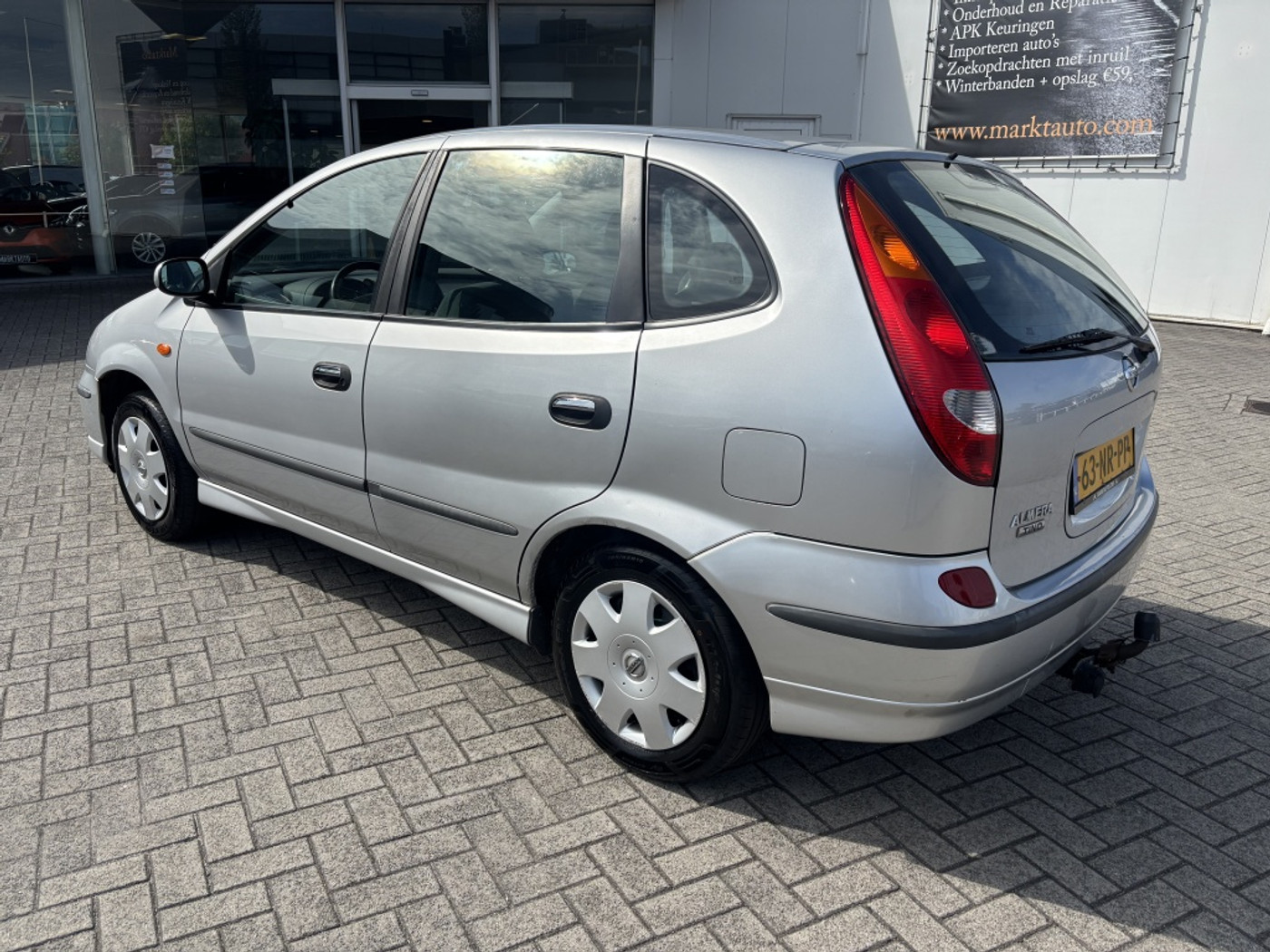 Foto van Nissan Nissan Almera Tino
