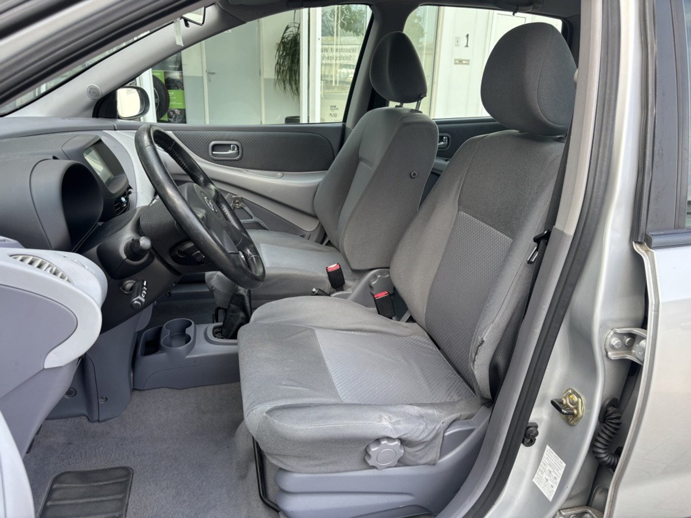 Foto van Nissan Nissan Almera Tino