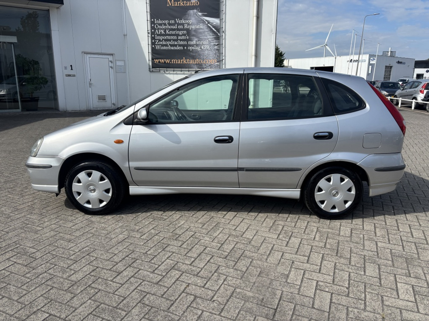 Foto van Nissan Nissan Almera Tino