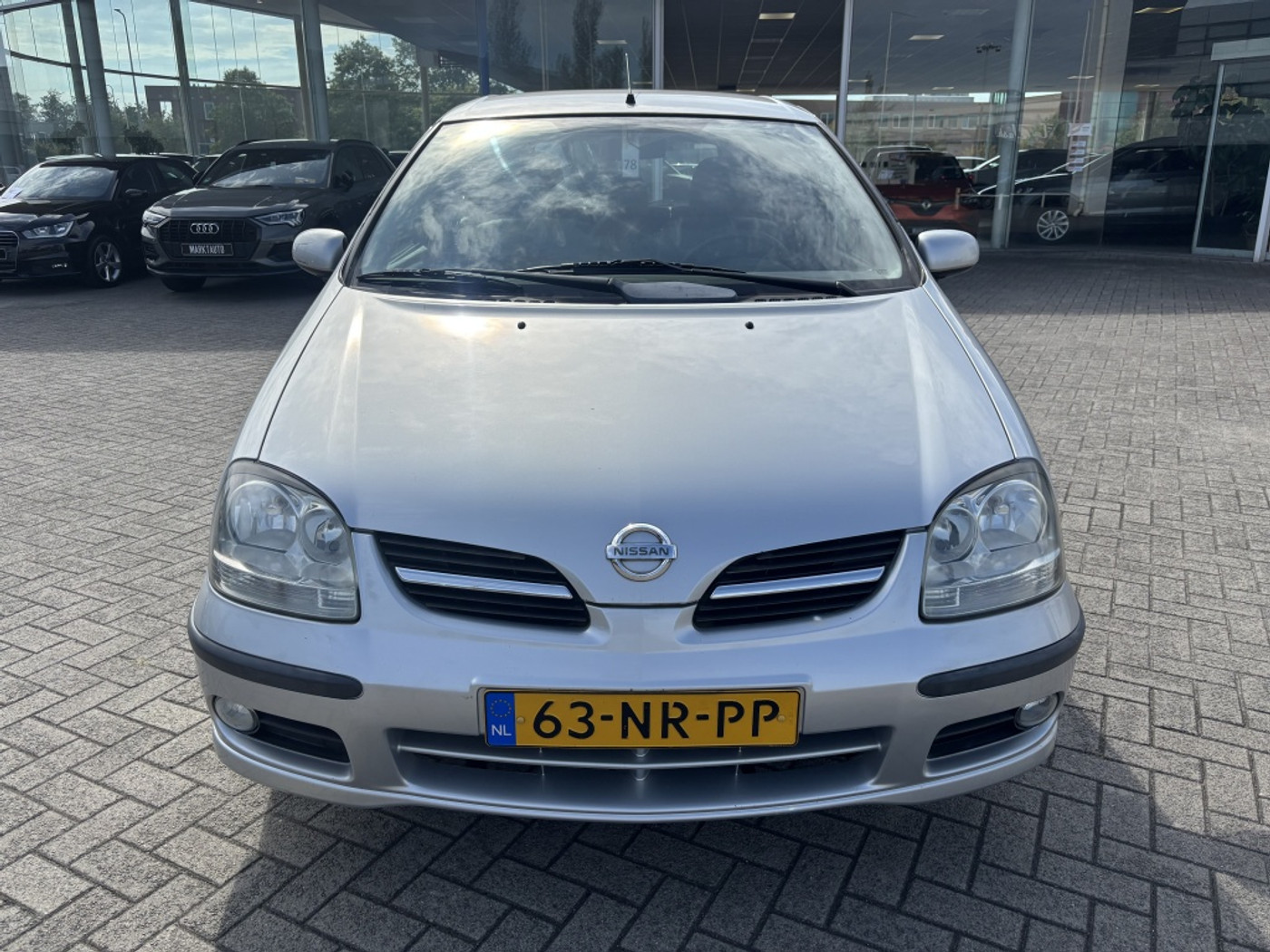 Foto van Nissan Nissan Almera Tino