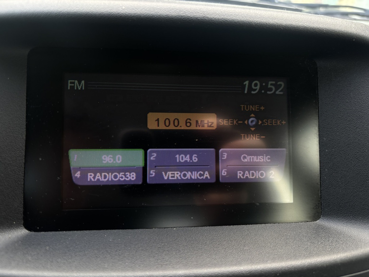 Foto van Nissan Nissan Almera Tino