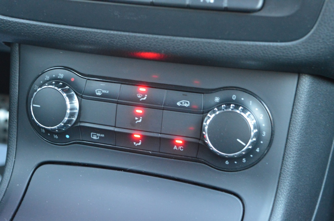 Foto van Mercedes-Benz B 180