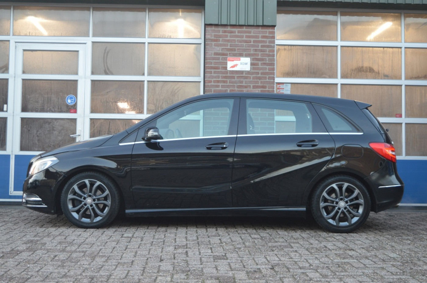 Foto van Mercedes-Benz B 180