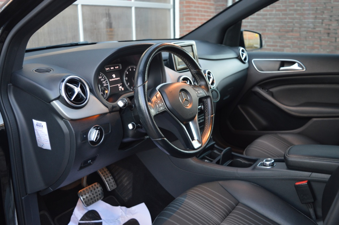 Foto van Mercedes-Benz B 180