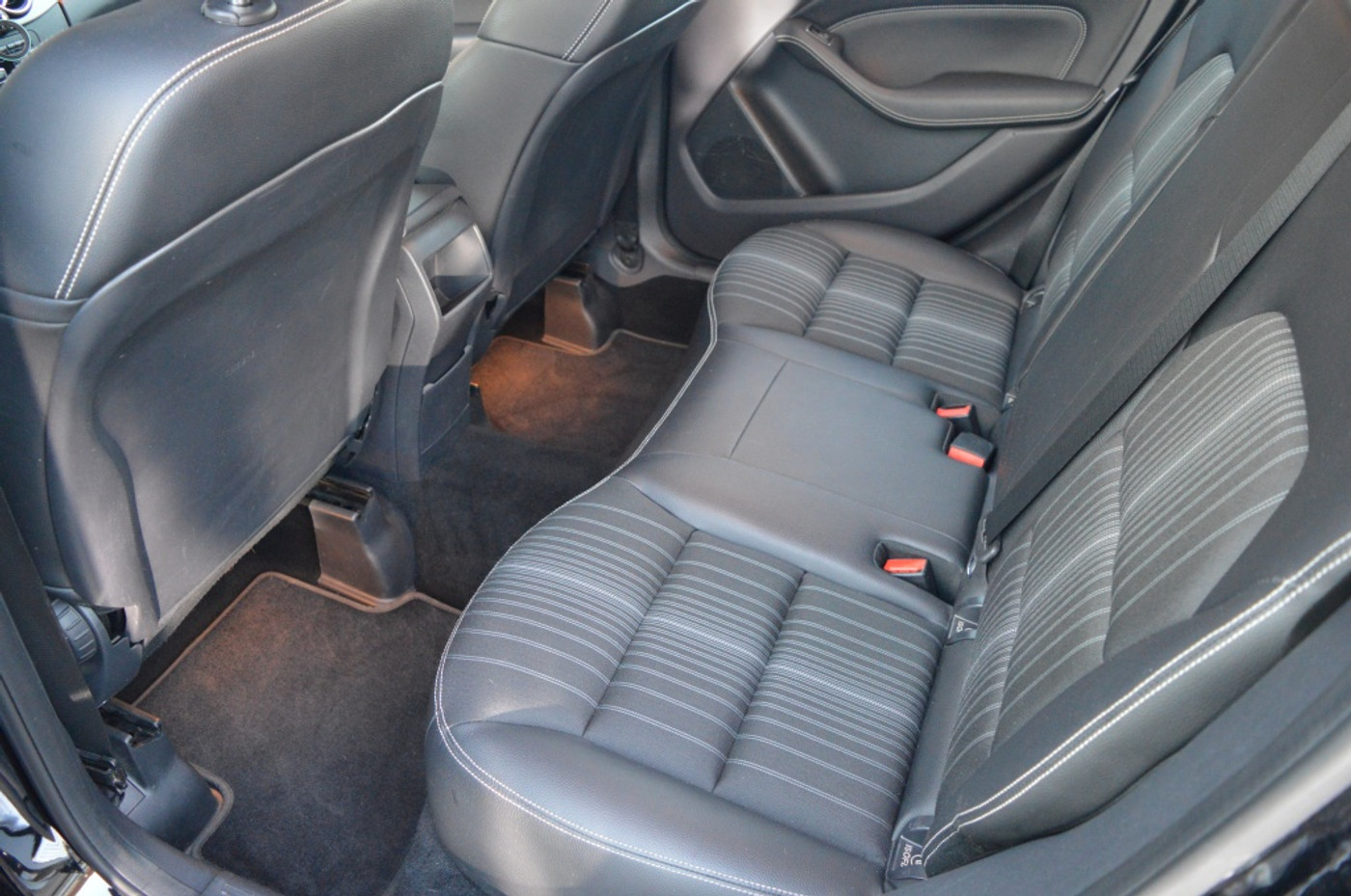Foto van Mercedes-Benz B 180