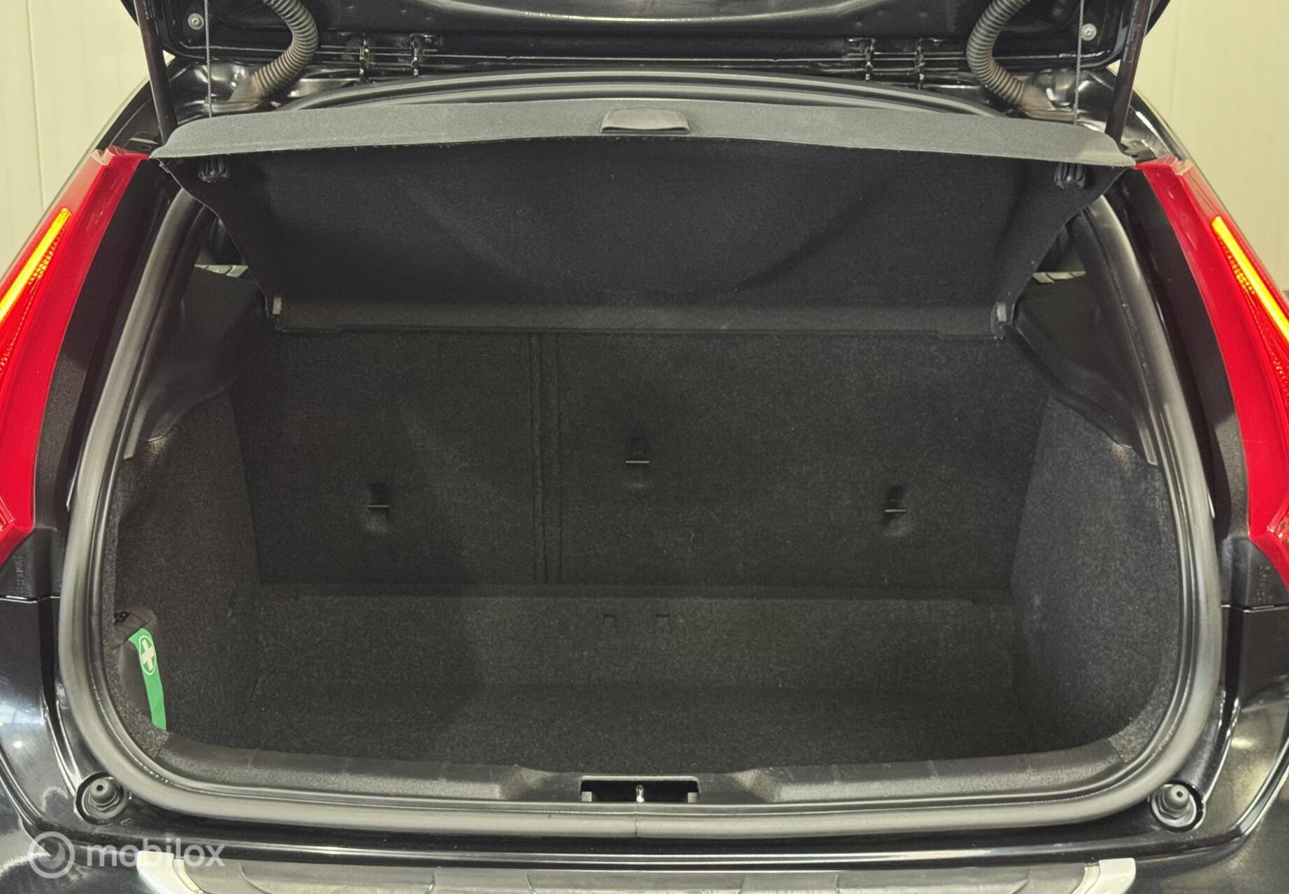 Foto van Volvo V40 Cross Country
