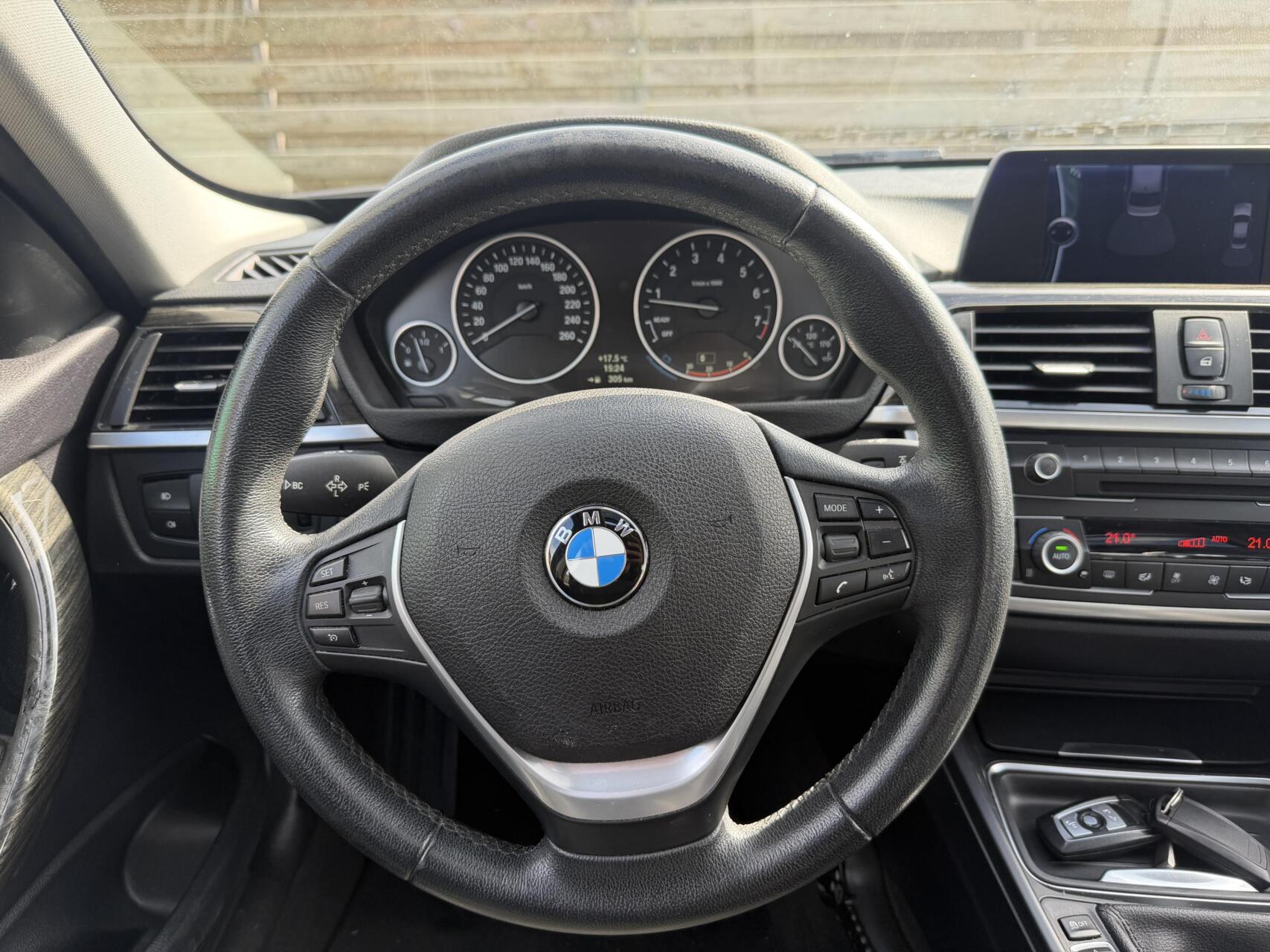 Foto van BMW 320i Ed
