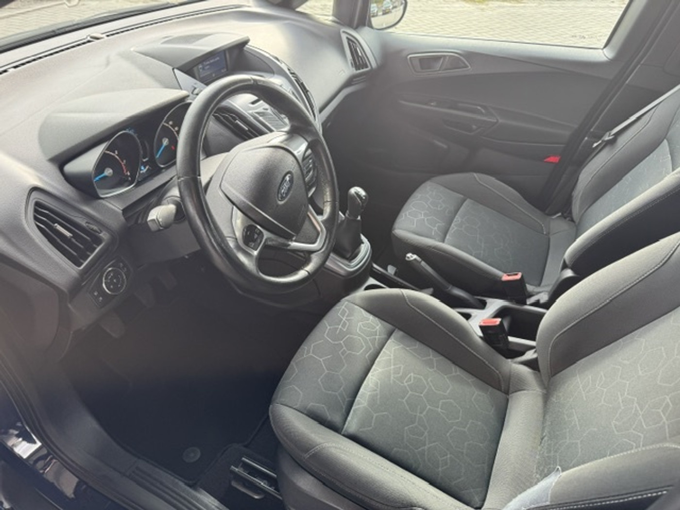 Foto van Ford B-max