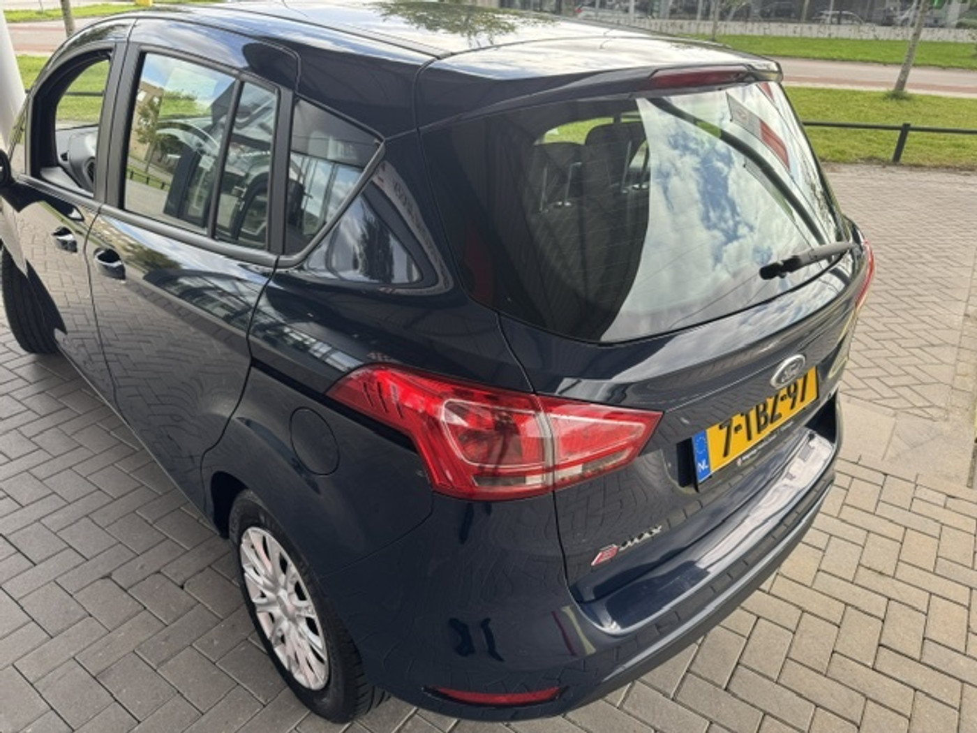 Foto van Ford B-max