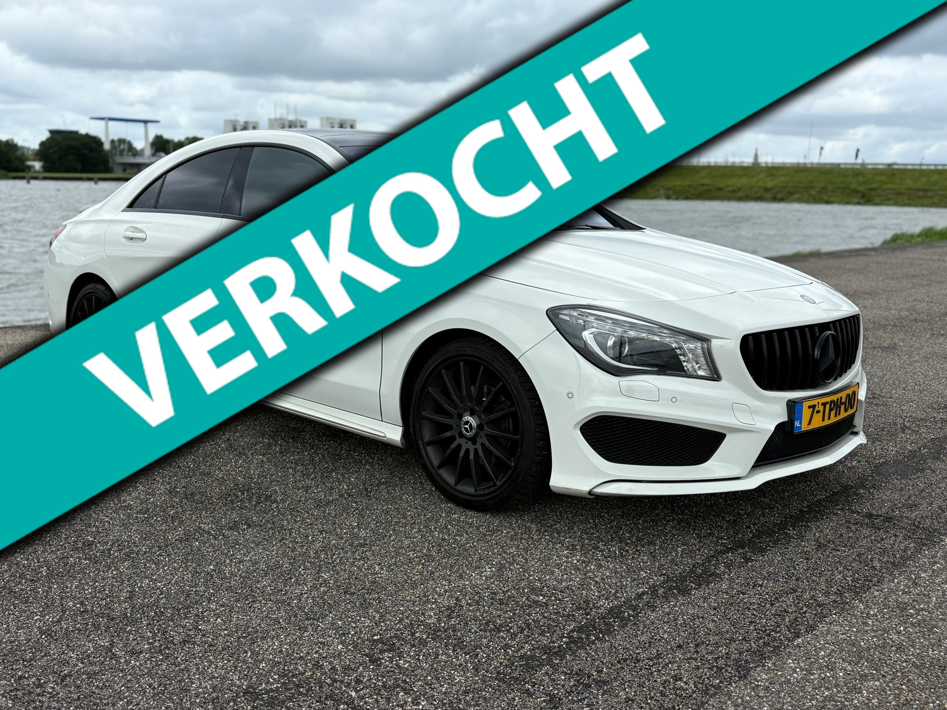 Mercedes-Benz Cla 200 200 Ambition/Pano/Ecc/Amg/Dealer auto 2014 - voorkant