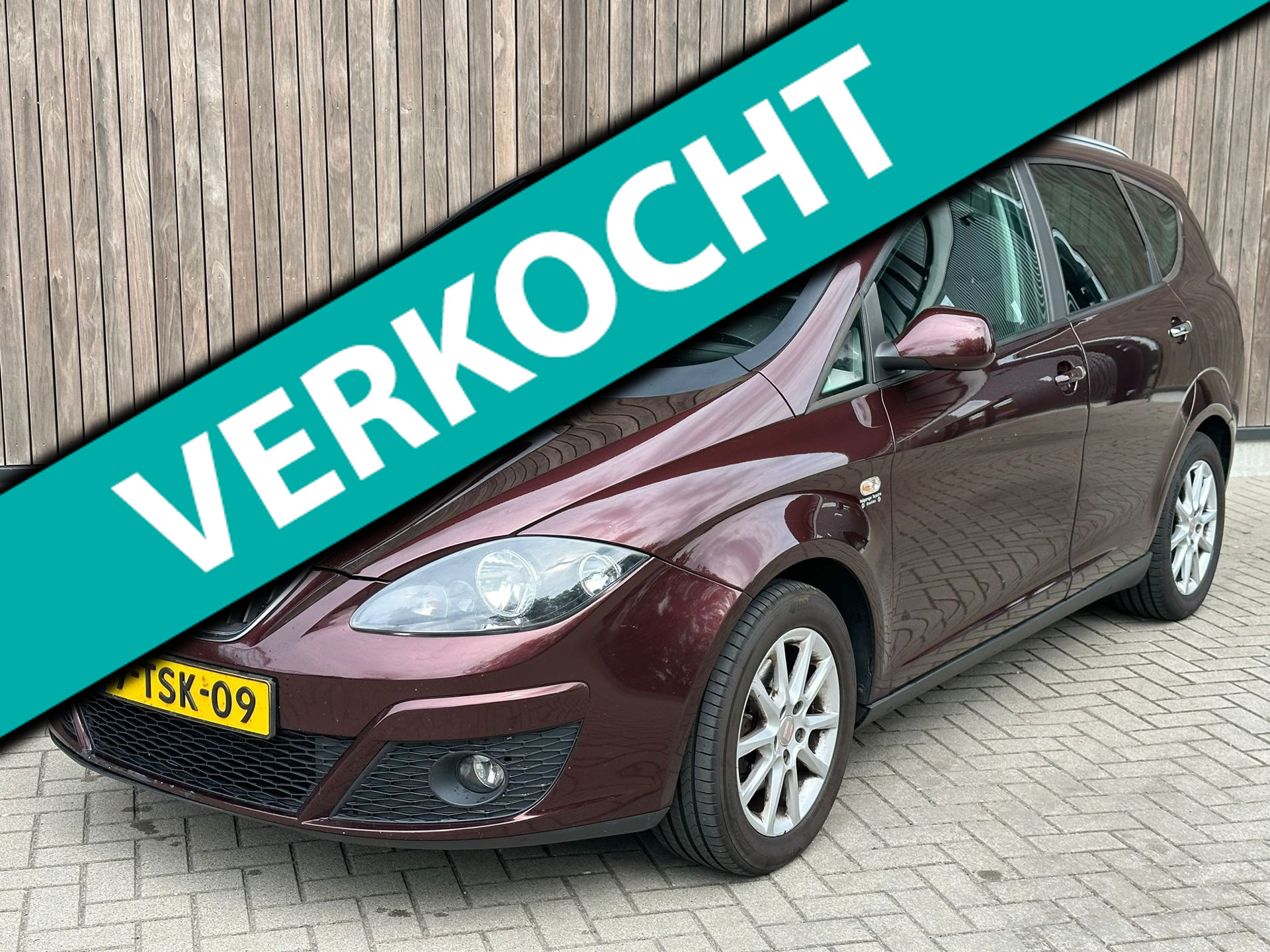 Seat Altea XL 1.6 TDI NAVI | CLIMA | LMV | 2010 - voorkant