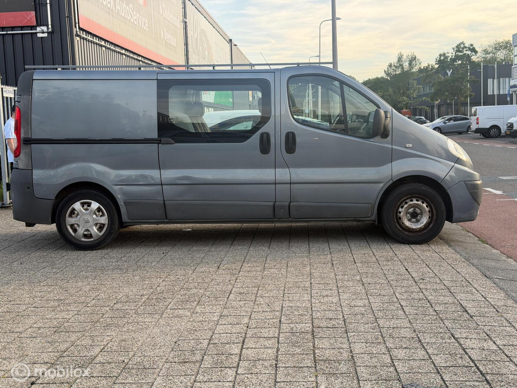 Foto van Renault Trafic T29 L2/h1 2,5 Dci 84kw E4 Fap