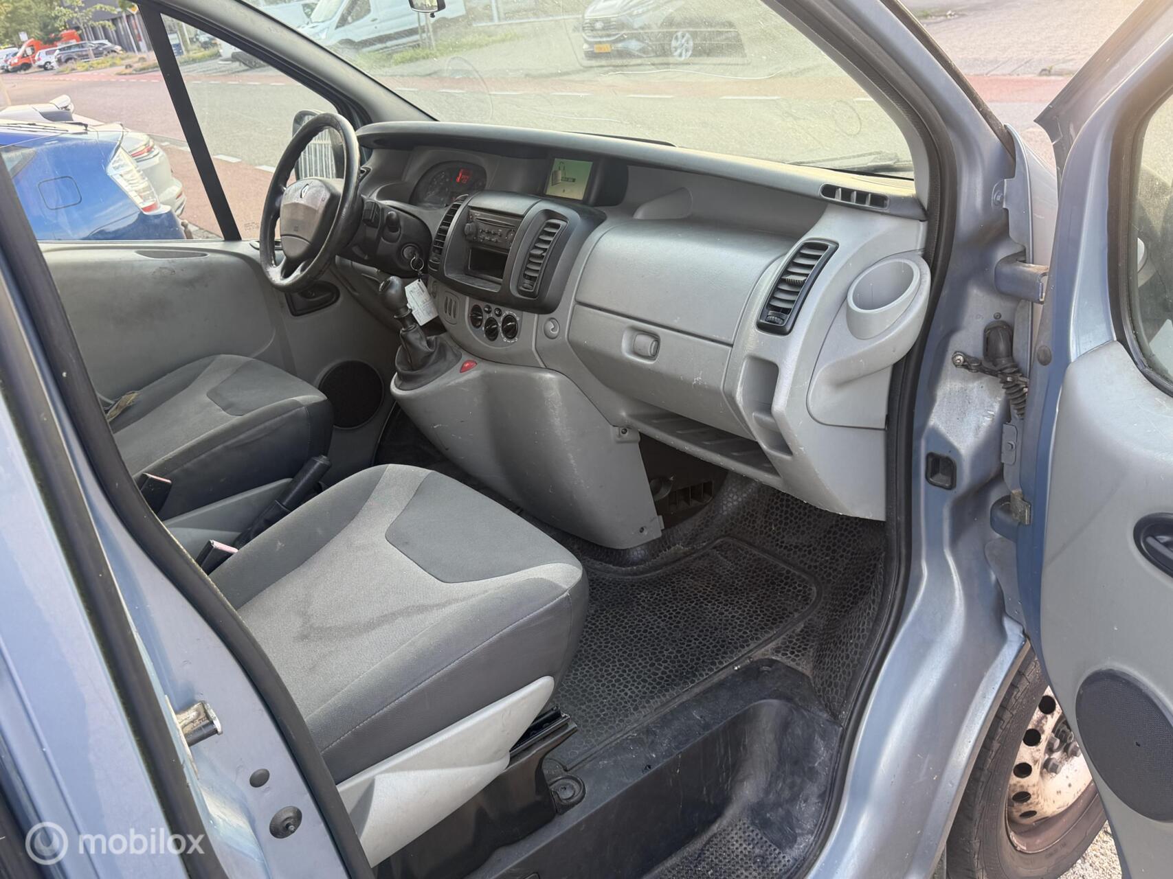 Foto van Renault Trafic T29 L2/h1 2,5 Dci 84kw E4 Fap