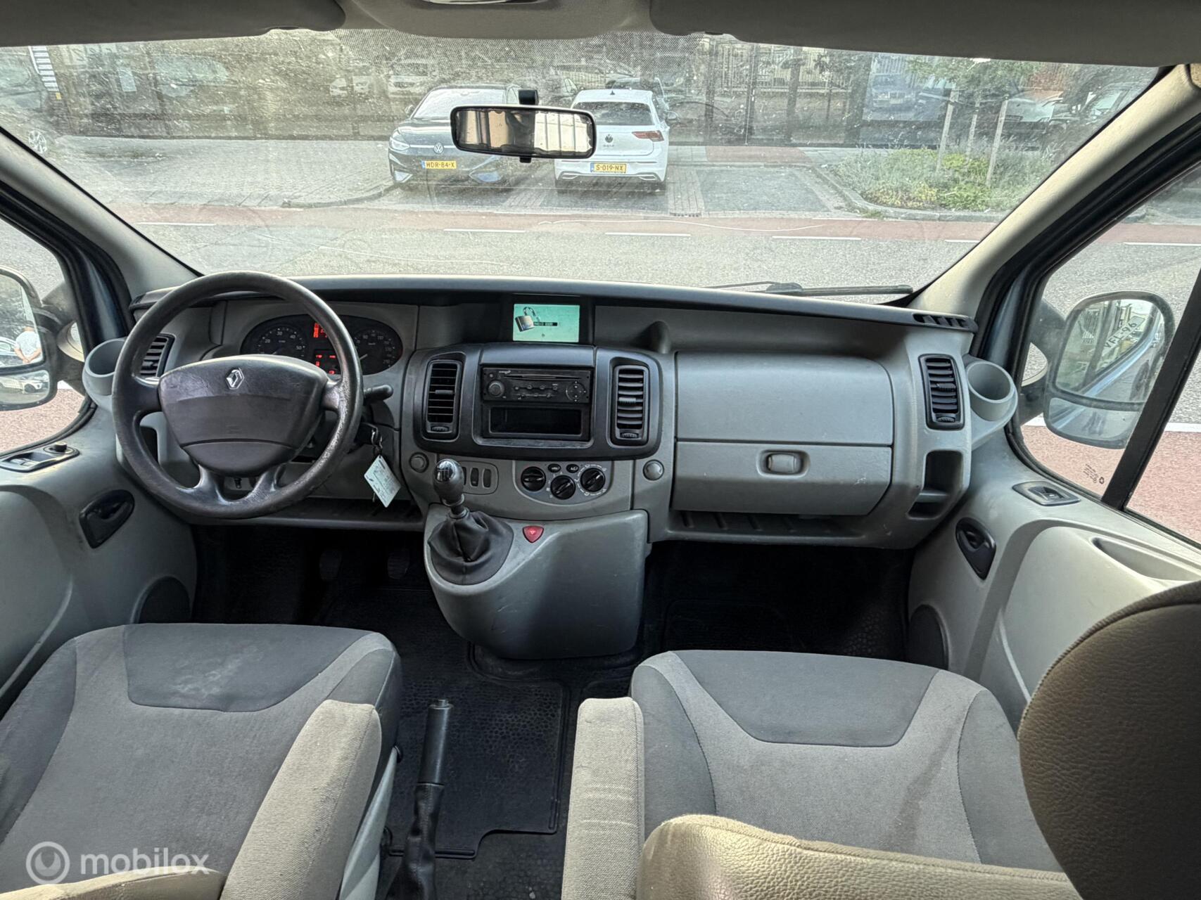 Foto van Renault Trafic T29 L2/h1 2,5 Dci 84kw E4 Fap