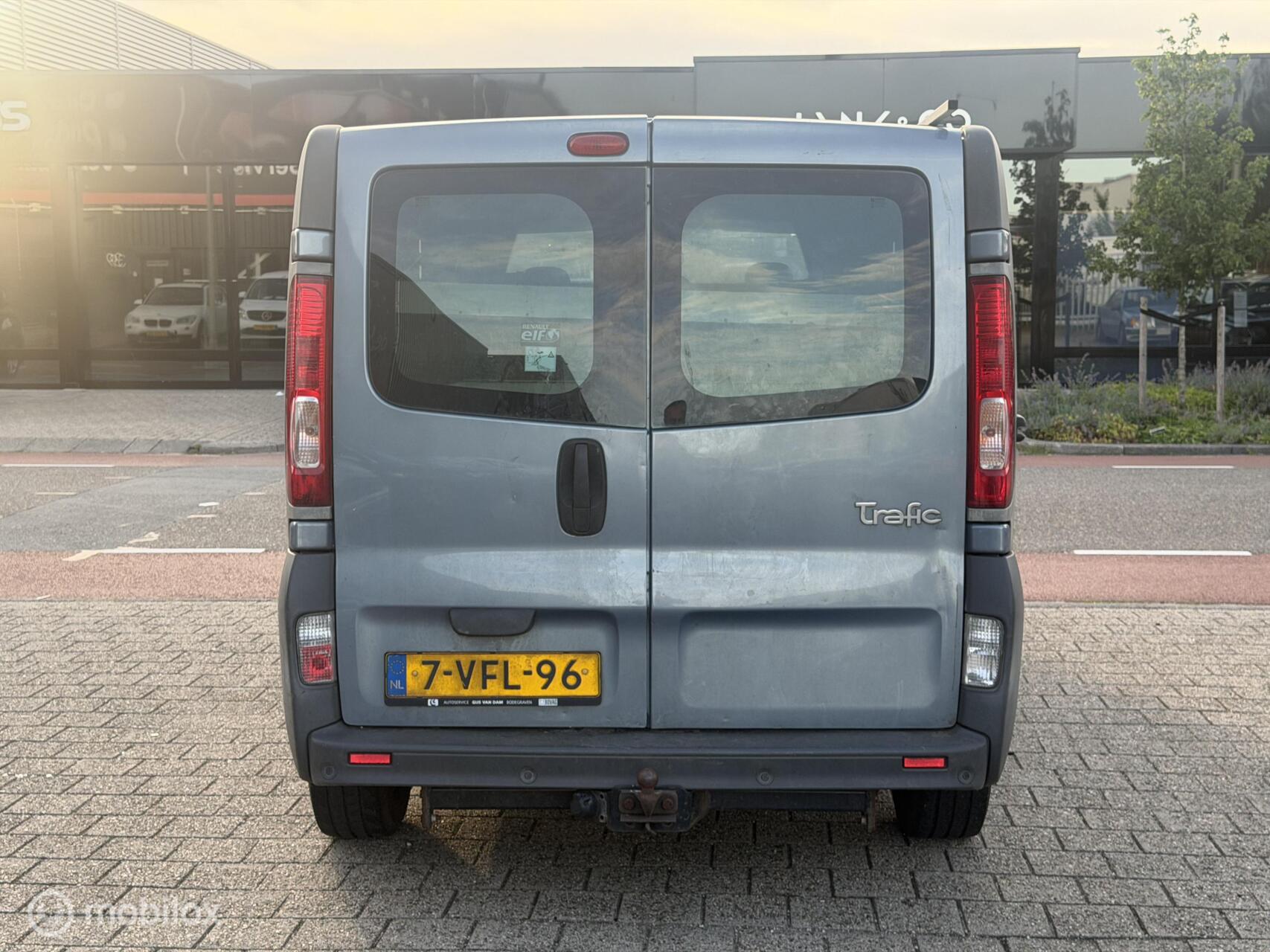 Foto van Renault Trafic T29 L2/h1 2,5 Dci 84kw E4 Fap